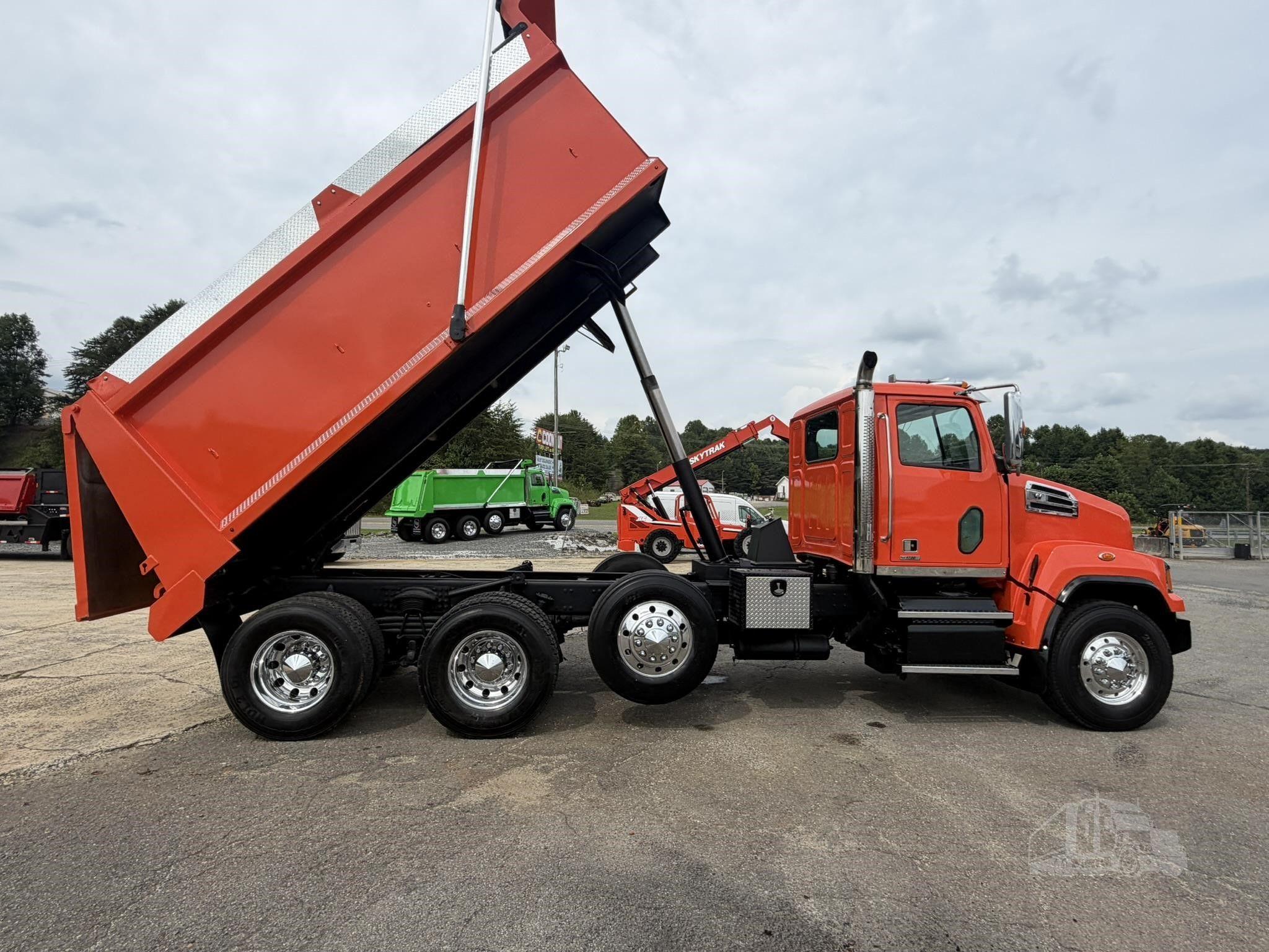 2018 WESTERN STAR 4700 photo 40