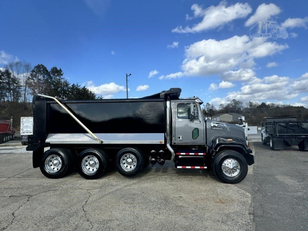 2018 WESTERN STAR 4700 photo 25