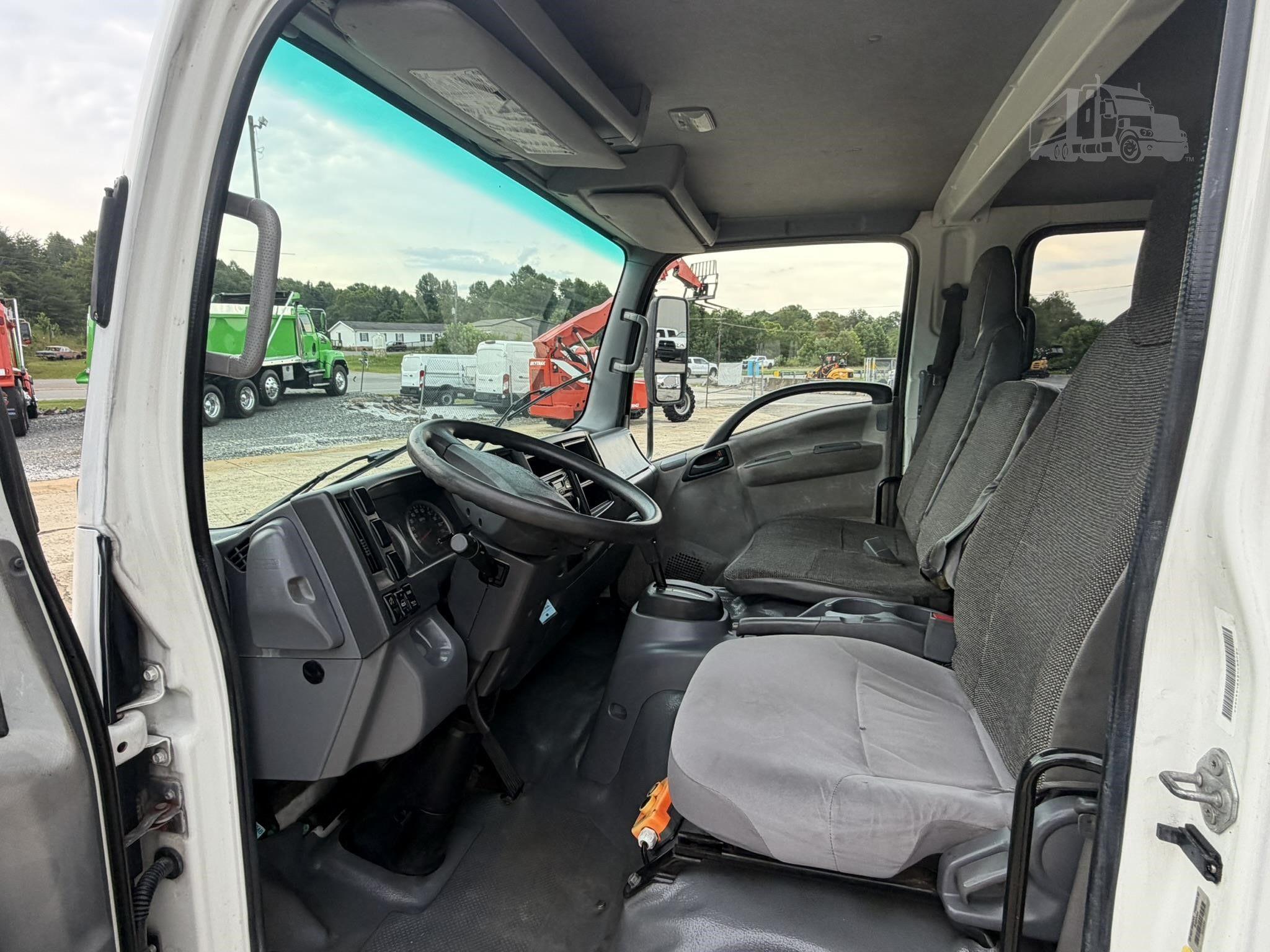 2016 ISUZU NPR HD photo 38