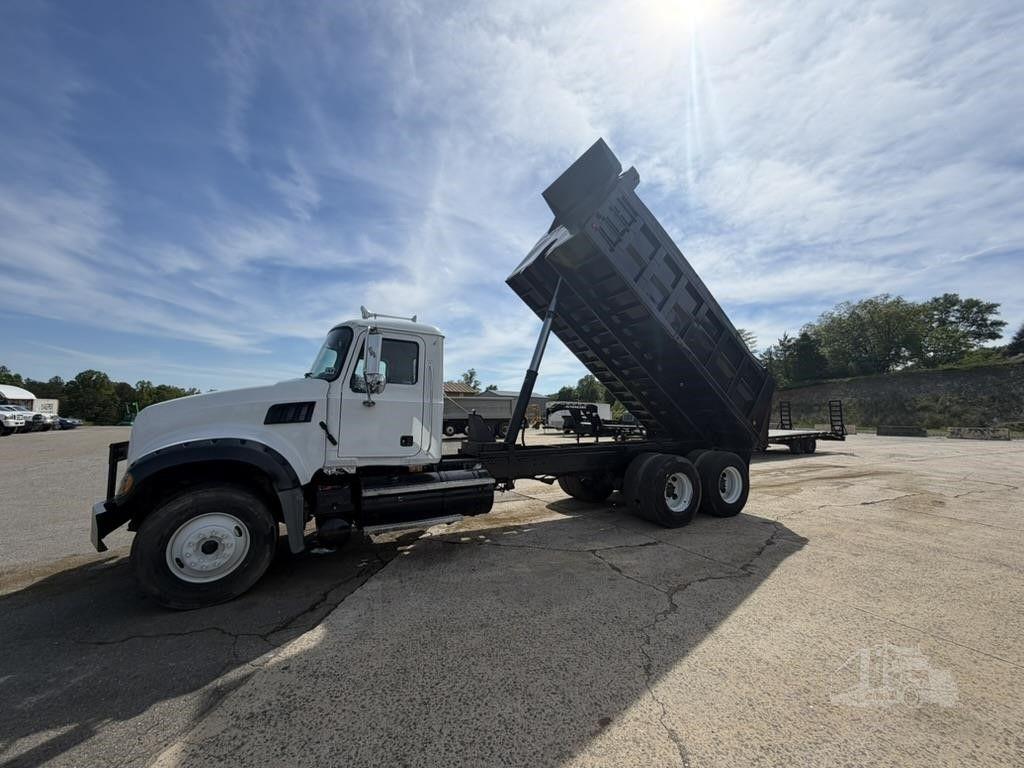 2009 MACK GRANITE GU713 photo 11