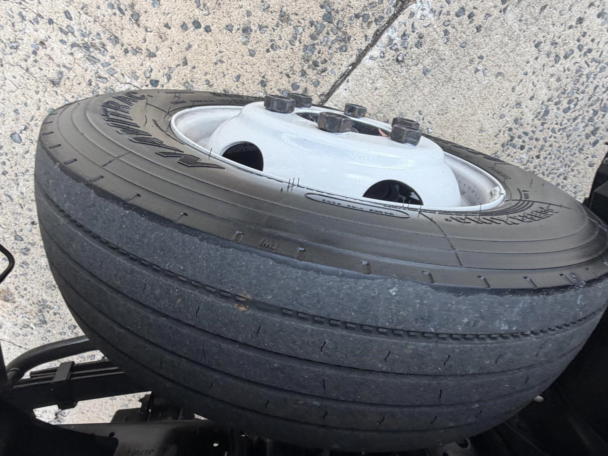 2016 ISUZU NPR HD photo 56