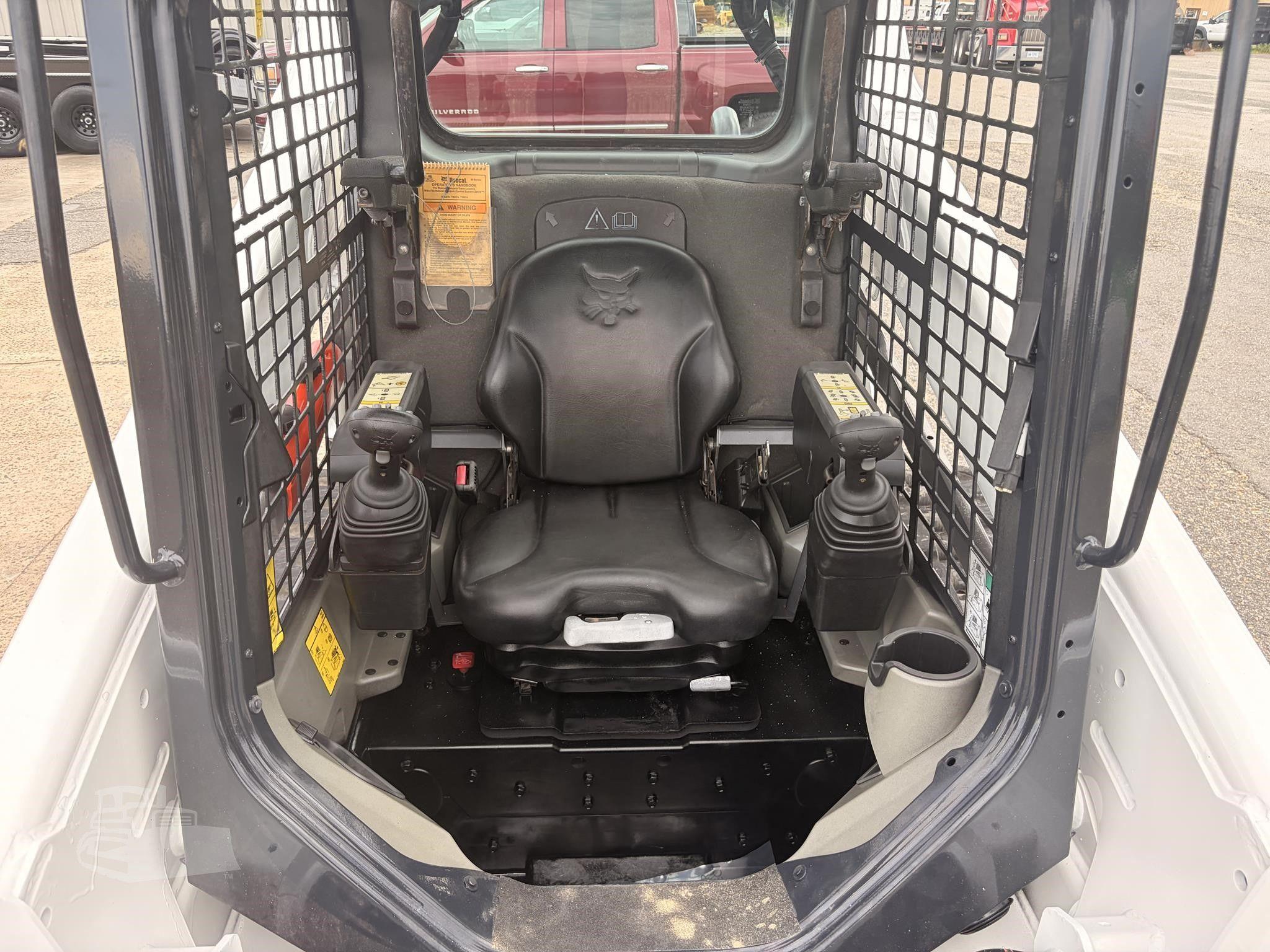 2023 BOBCAT T595 photo 18