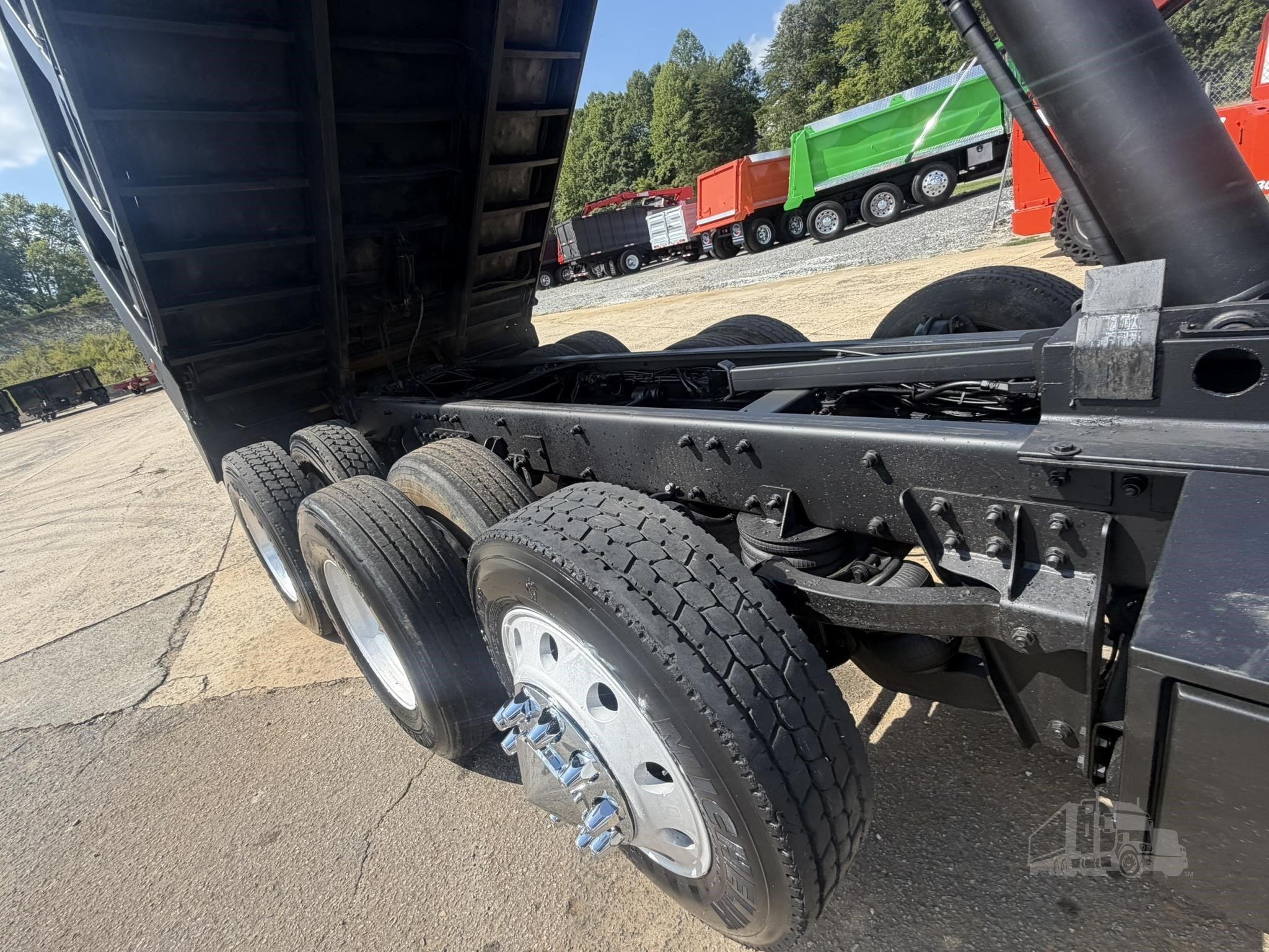 2007 PETERBILT 340 photo 44