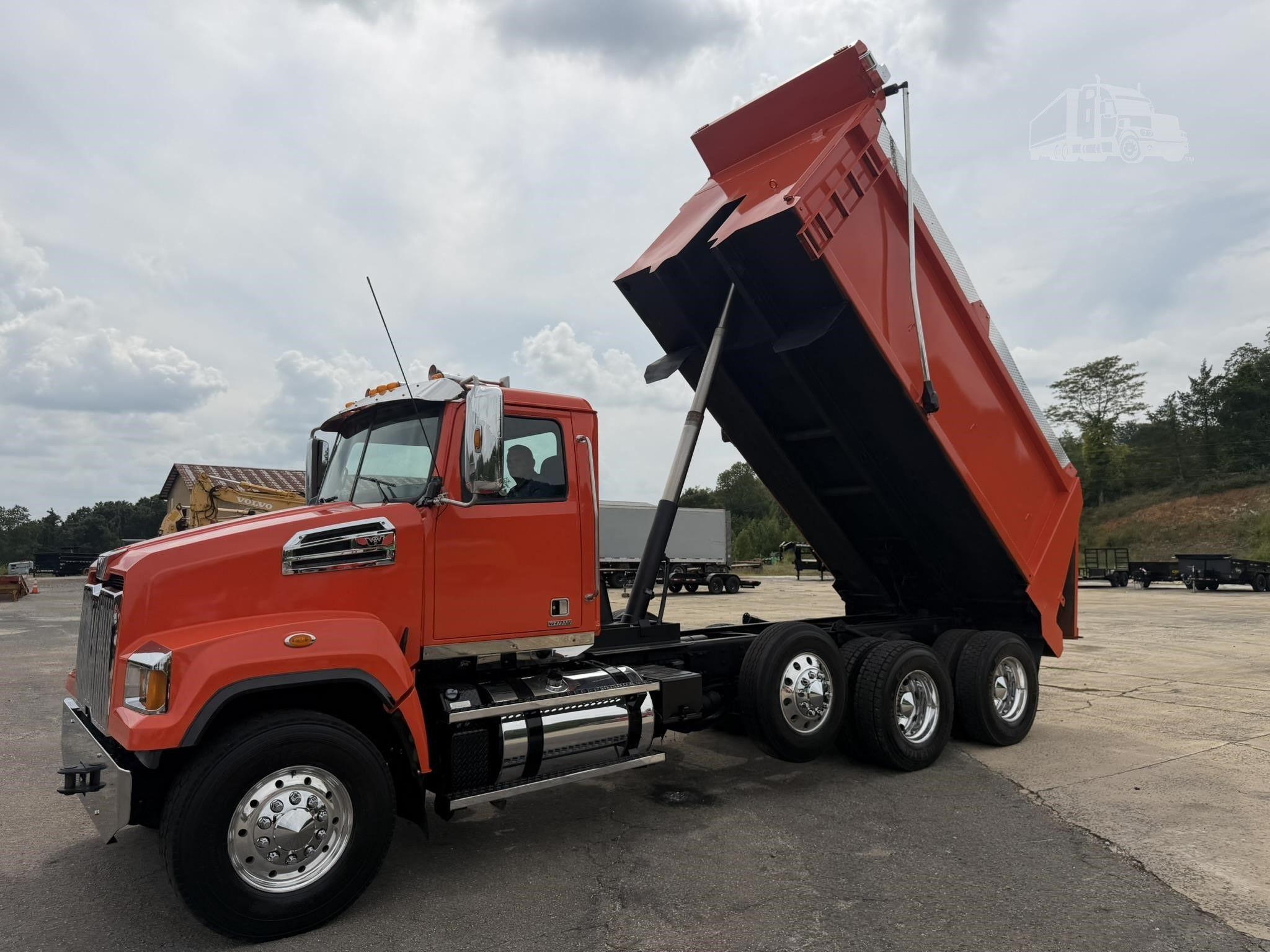 2018 WESTERN STAR 4700 photo 6