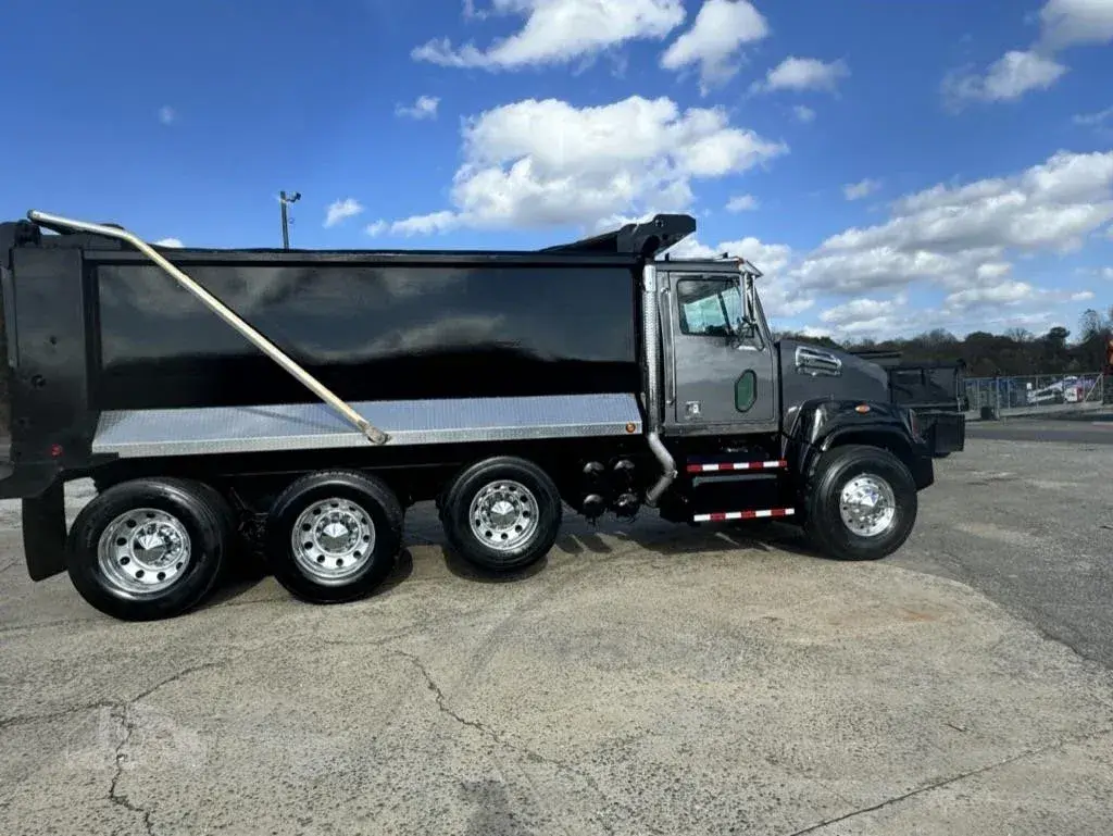 2018 WESTERN STAR 4700 photo 27