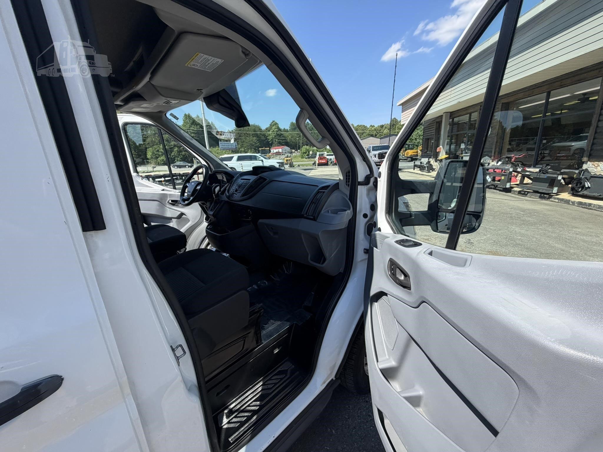 2018 FORD TRANSIT photo 27