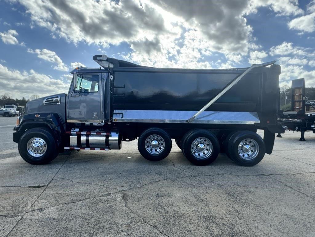 2018 WESTERN STAR 4700 photo 16