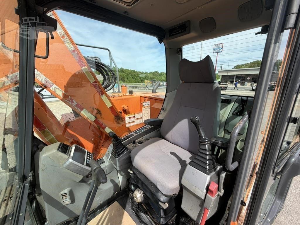 2011 DOOSAN DX140 LCR photo 19