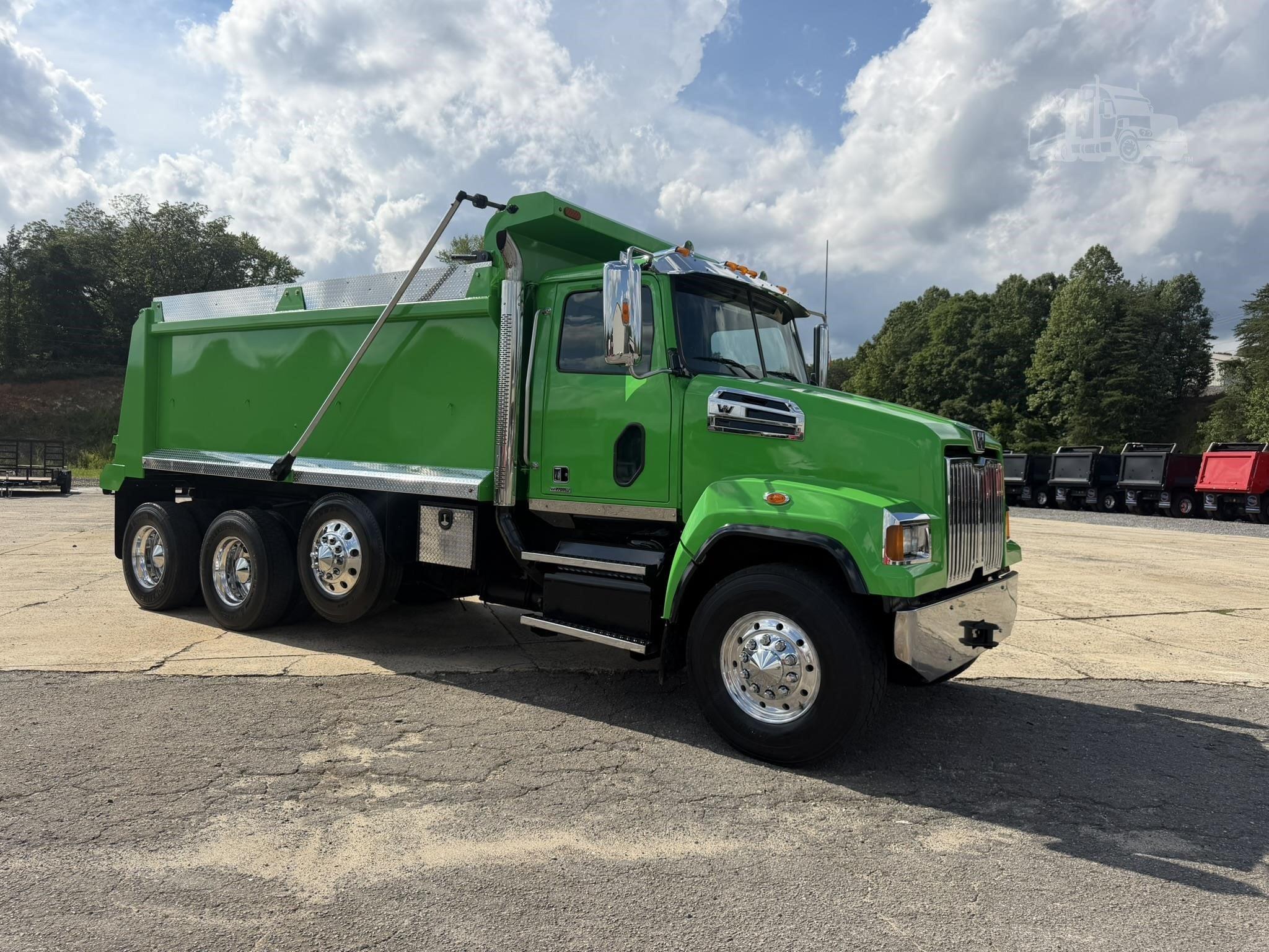 2018 WESTERN STAR 4700 photo 3