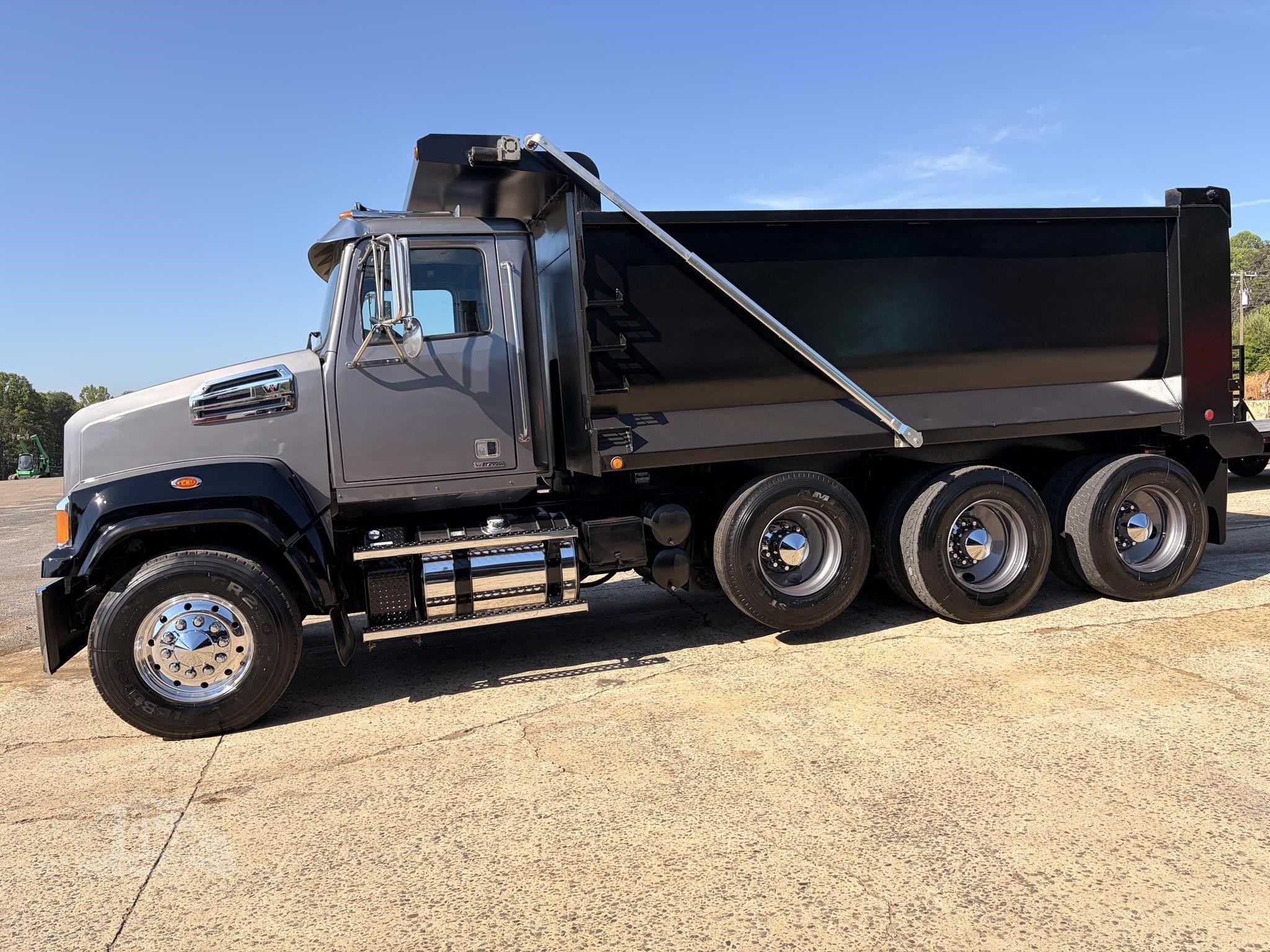 2016 WESTERN STAR 4700 photo 9