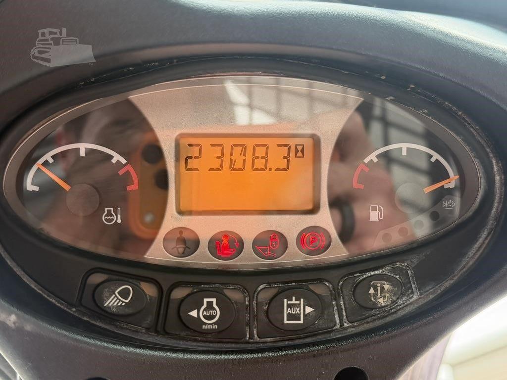2018 BOBCAT T740 photo 25