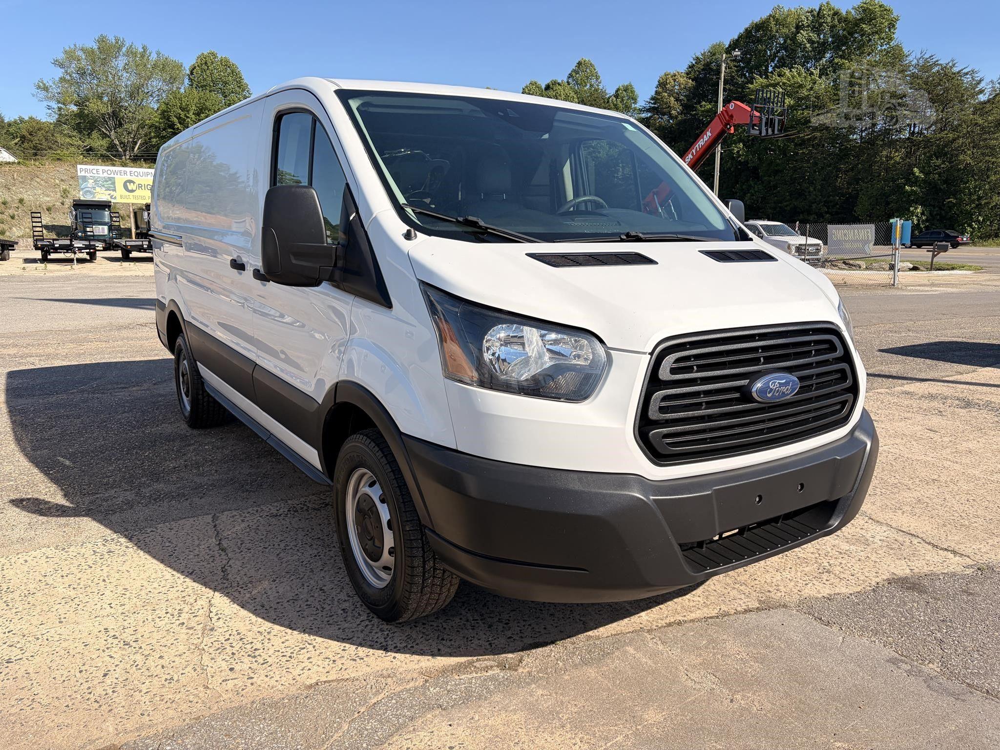 2018 FORD TRANSIT photo 2