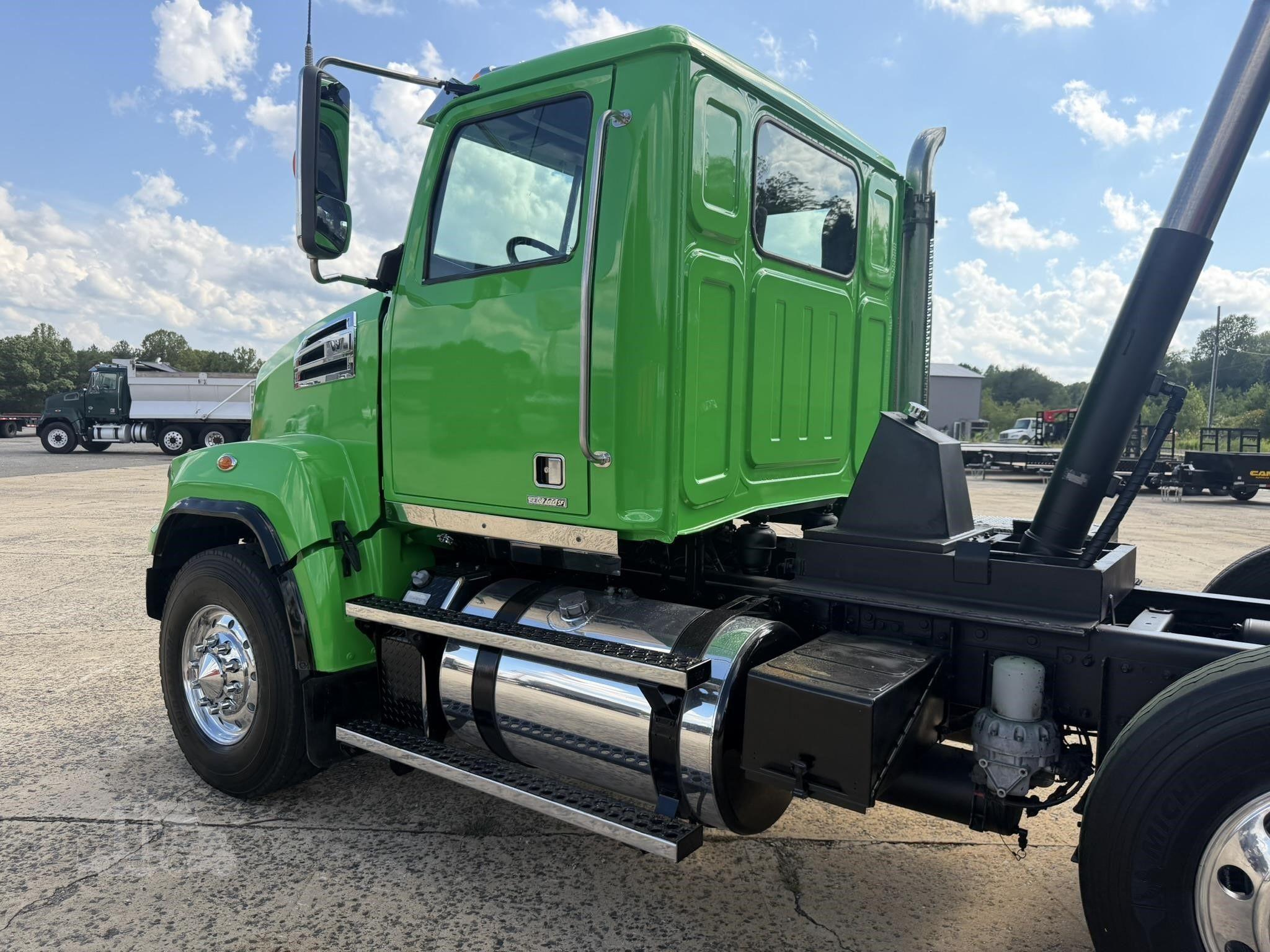 2018 WESTERN STAR 4700 photo 43