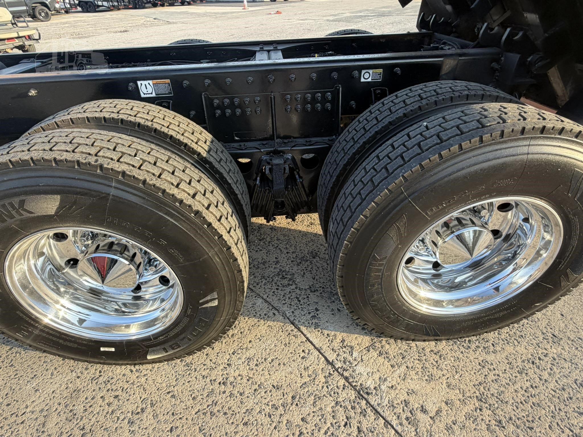 2022 PETERBILT 567 photo 43