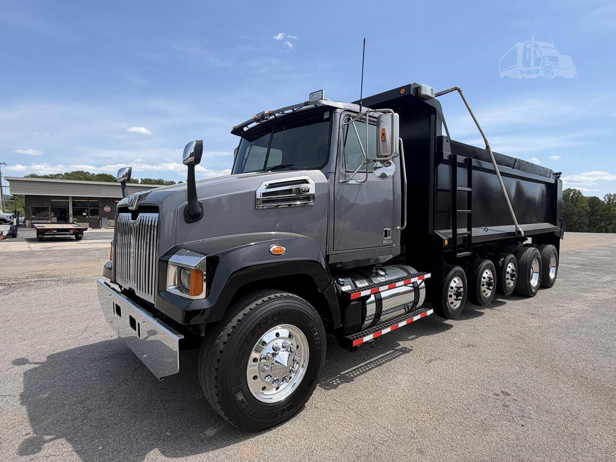 2015 WESTERN STAR 4700 photo 3