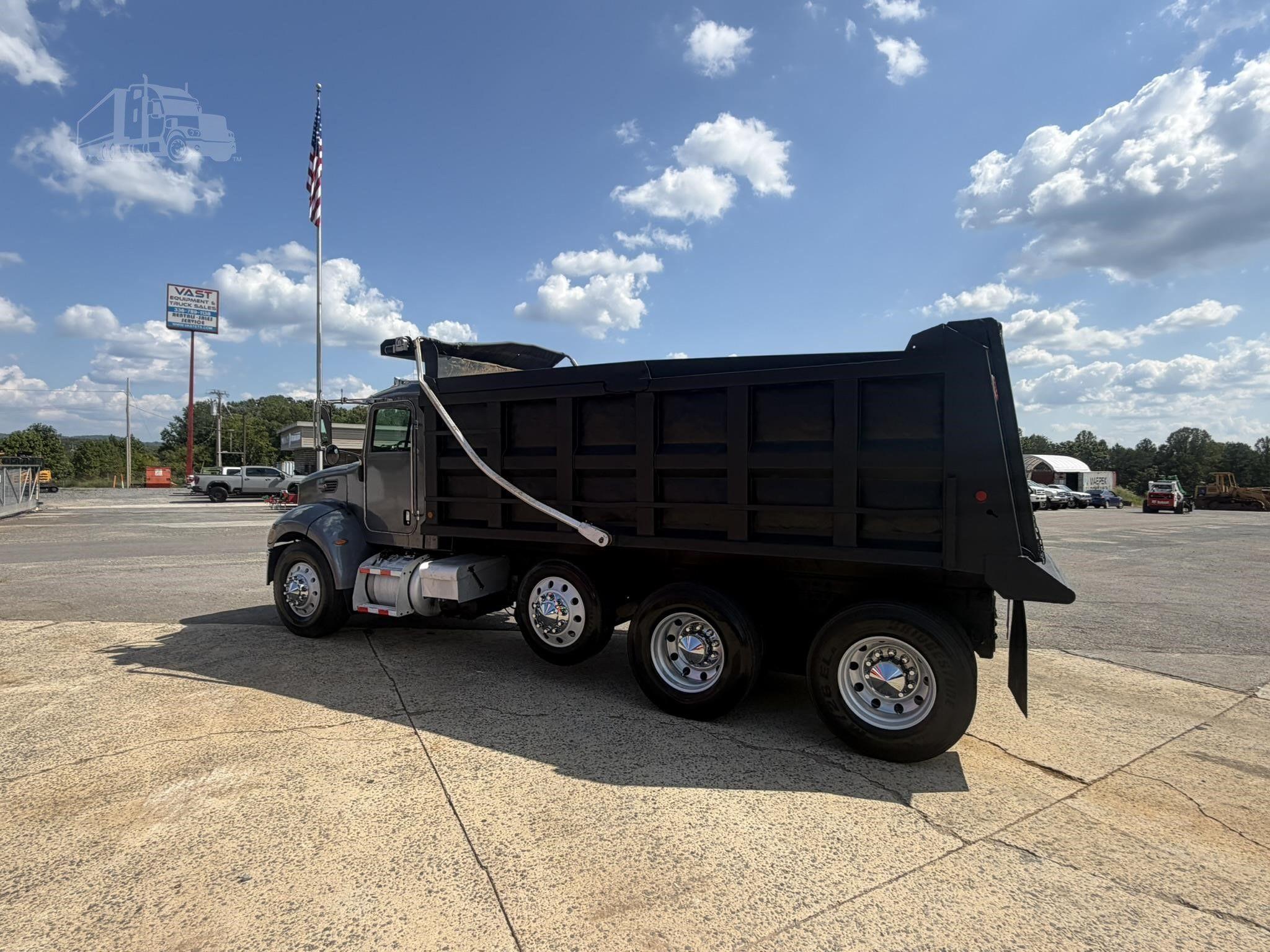2007 PETERBILT 340 photo 23