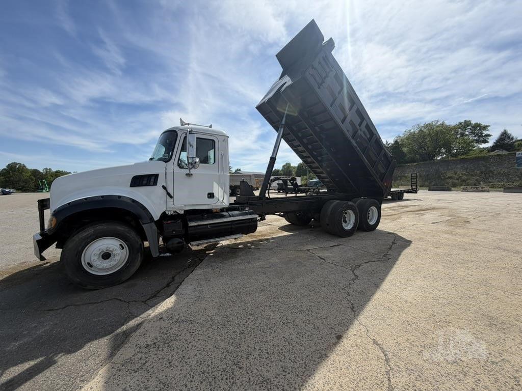 2009 MACK GRANITE GU713 photo 18