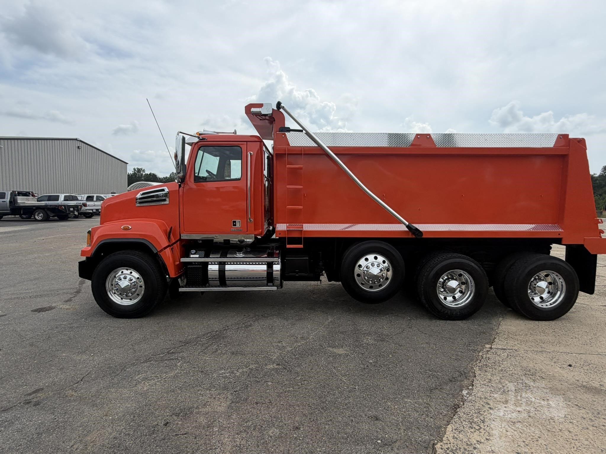 2018 WESTERN STAR 4700 photo 39