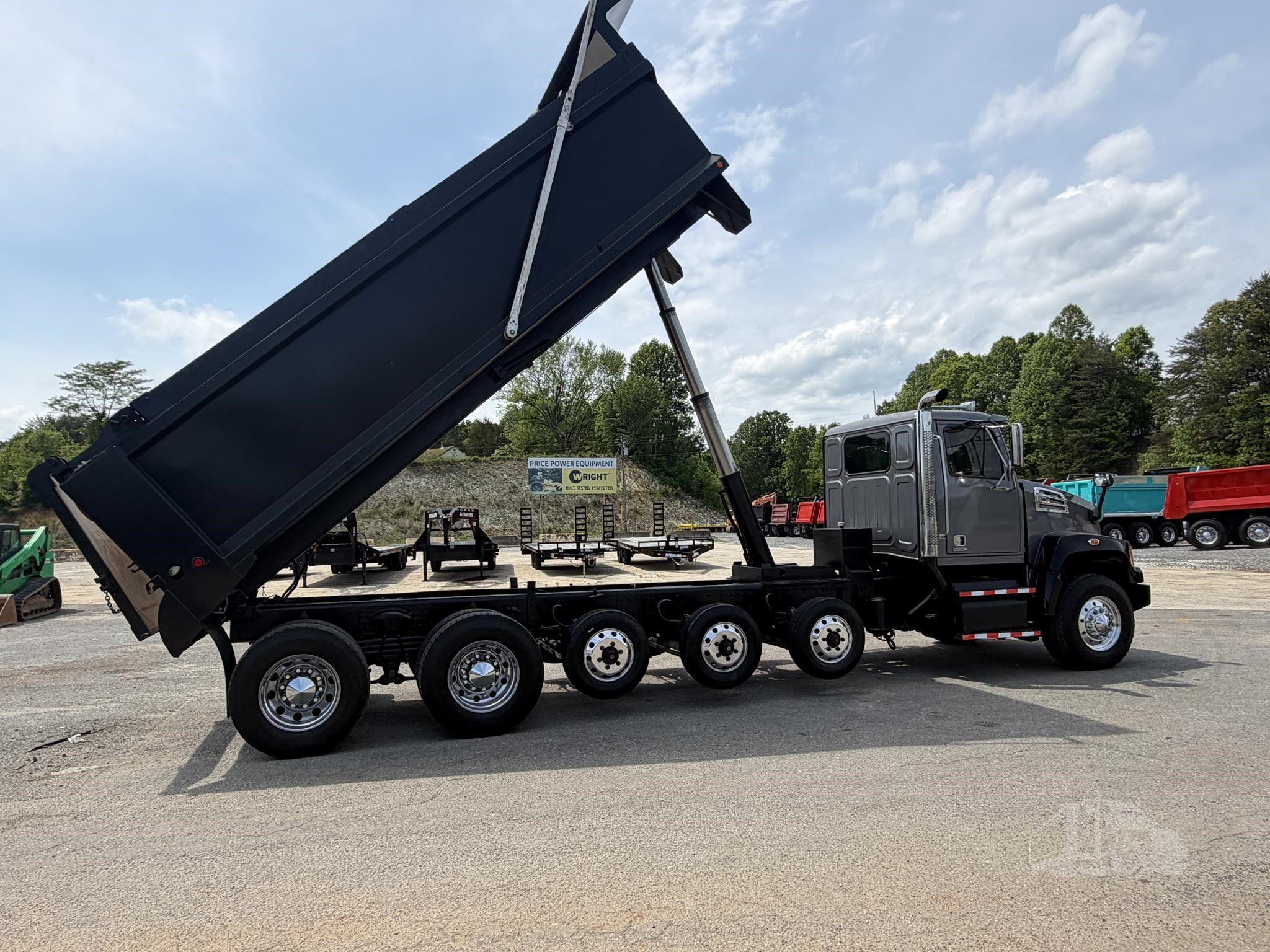 2015 WESTERN STAR 4700 photo 17