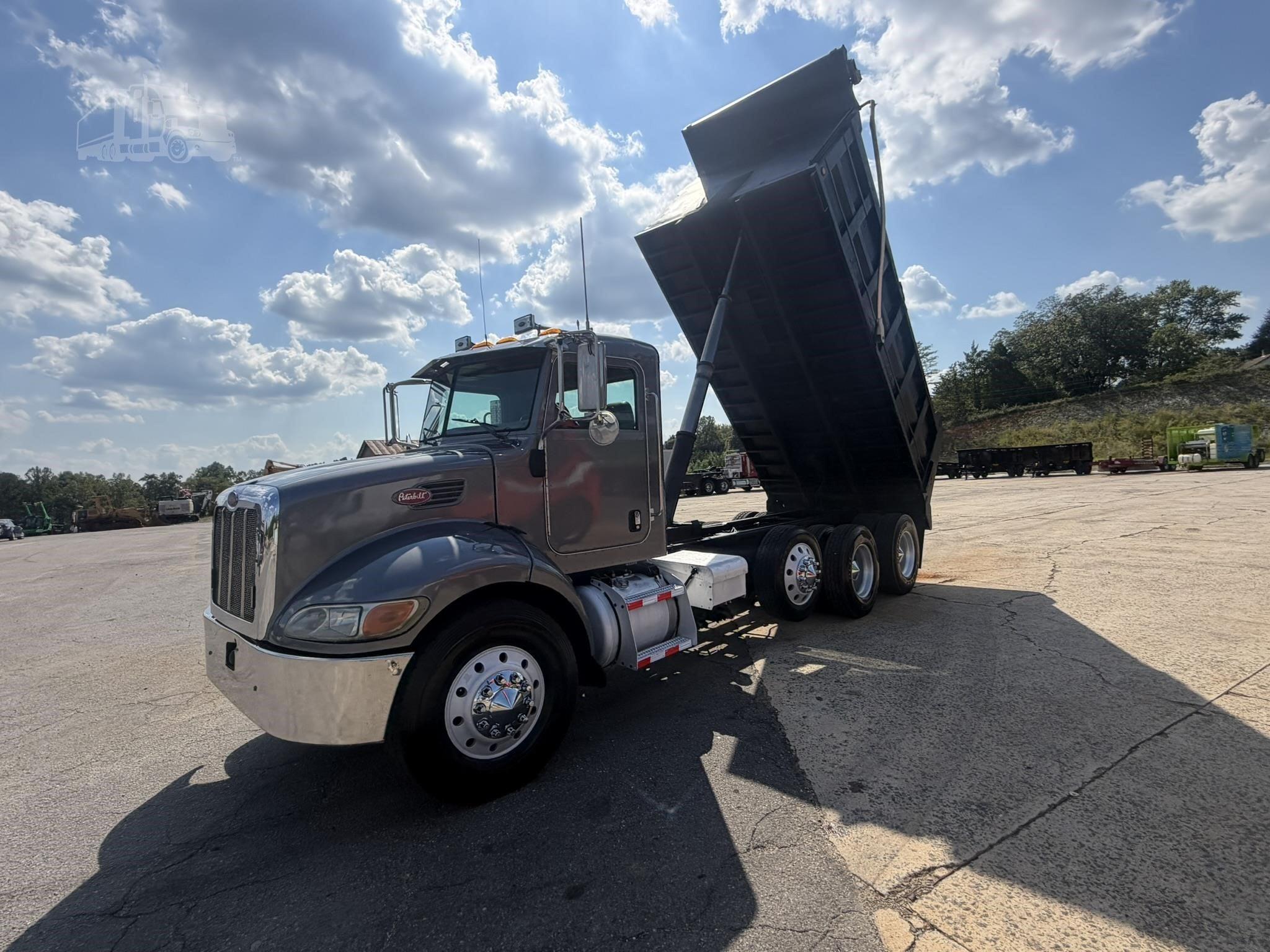 2007 PETERBILT 340 photo 42