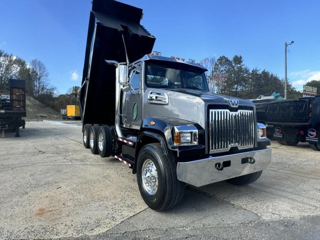 2018 WESTERN STAR 4700 photo 31