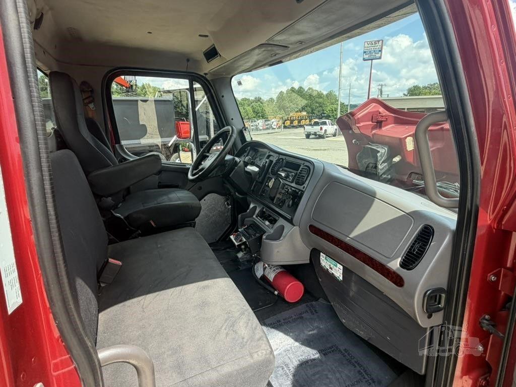 2018 FREIGHTLINER BUSINESS CLASS M2 106 photo 77