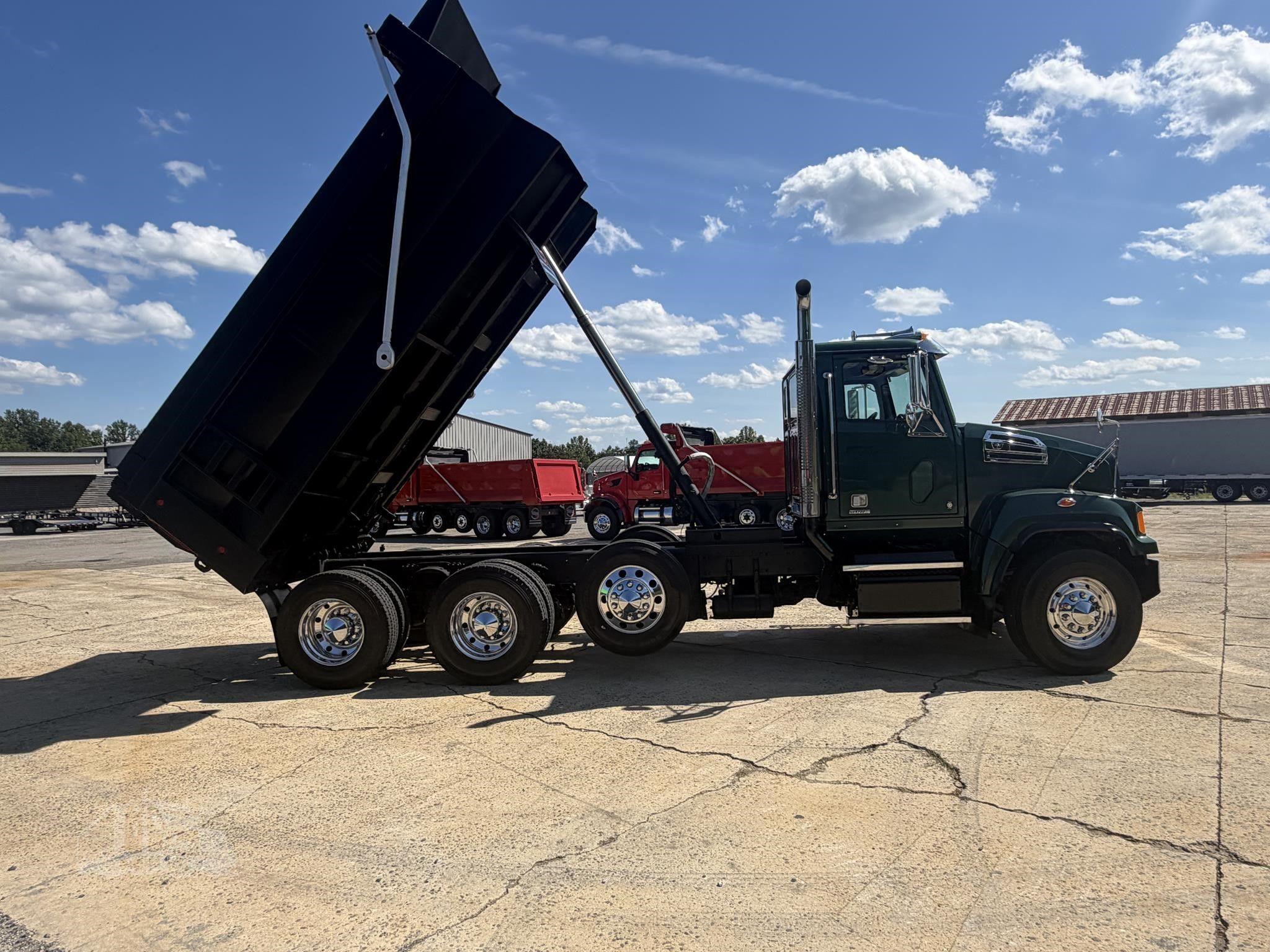 2016 WESTERN STAR 4700 photo 35