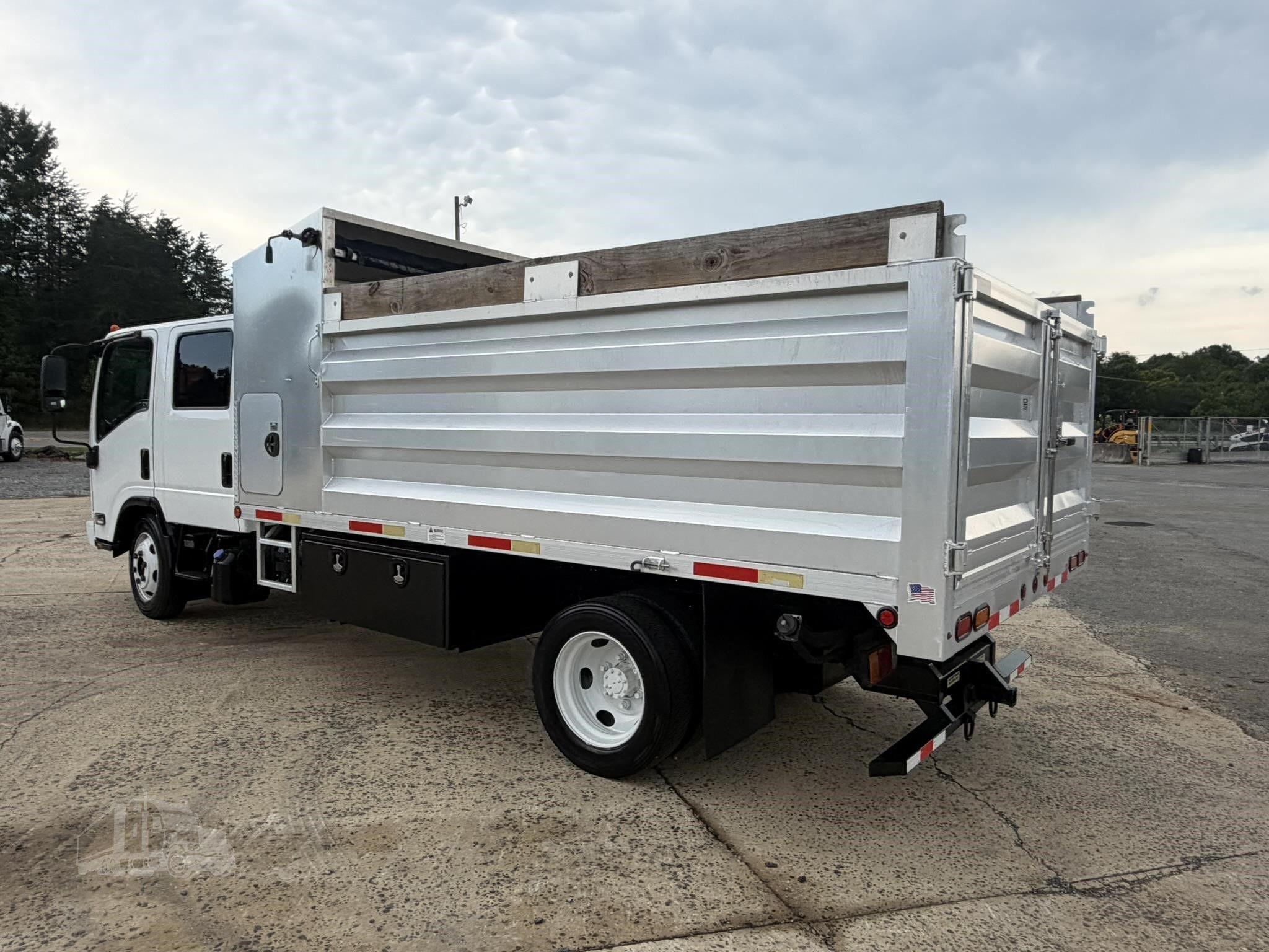2016 ISUZU NPR HD photo 22
