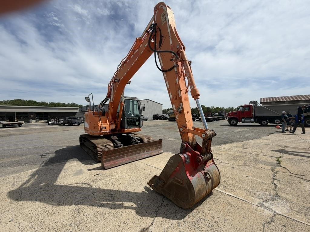 2011 DOOSAN DX140 LCR photo 10