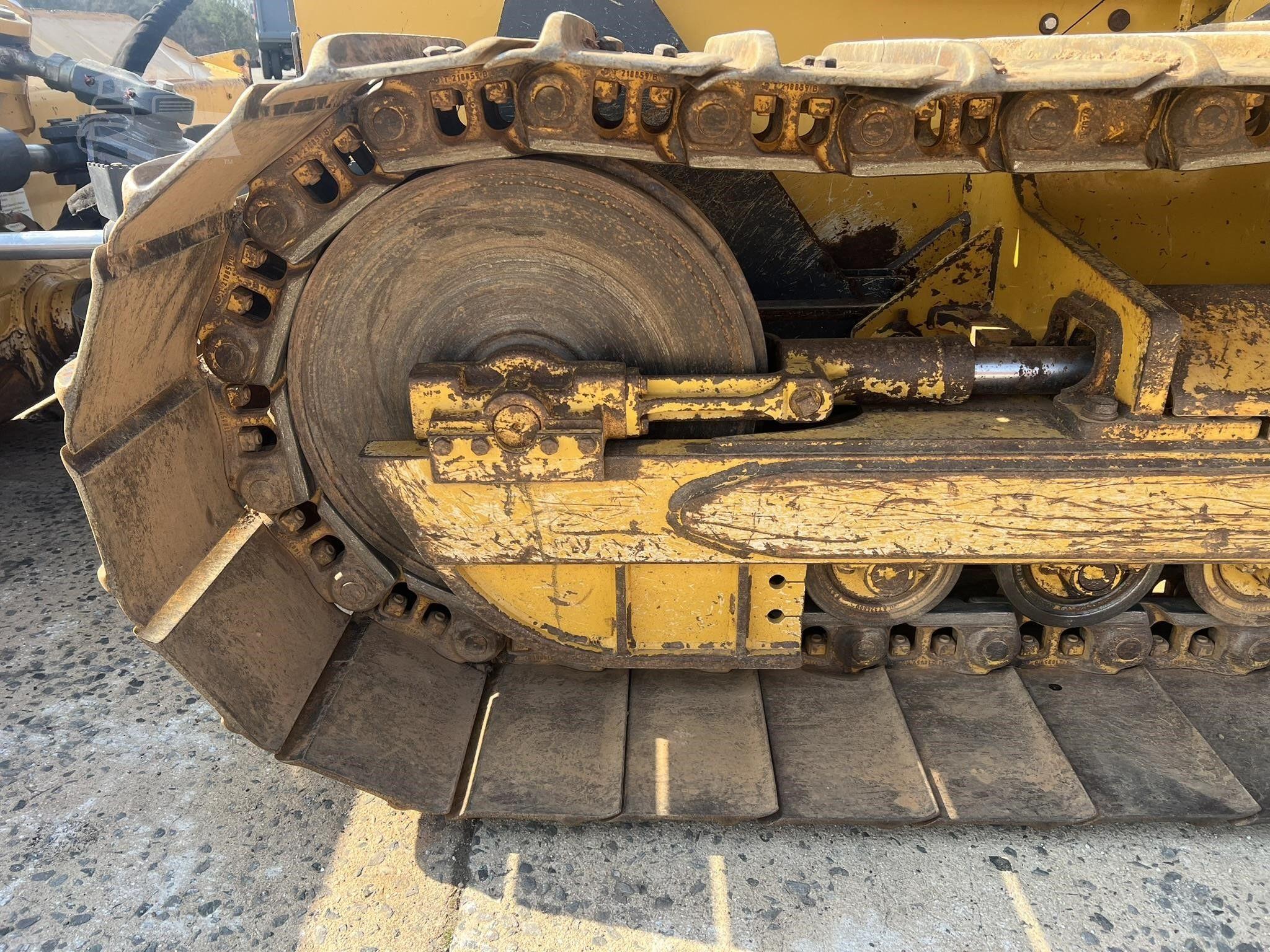 2017 DEERE 650K LGP photo 11
