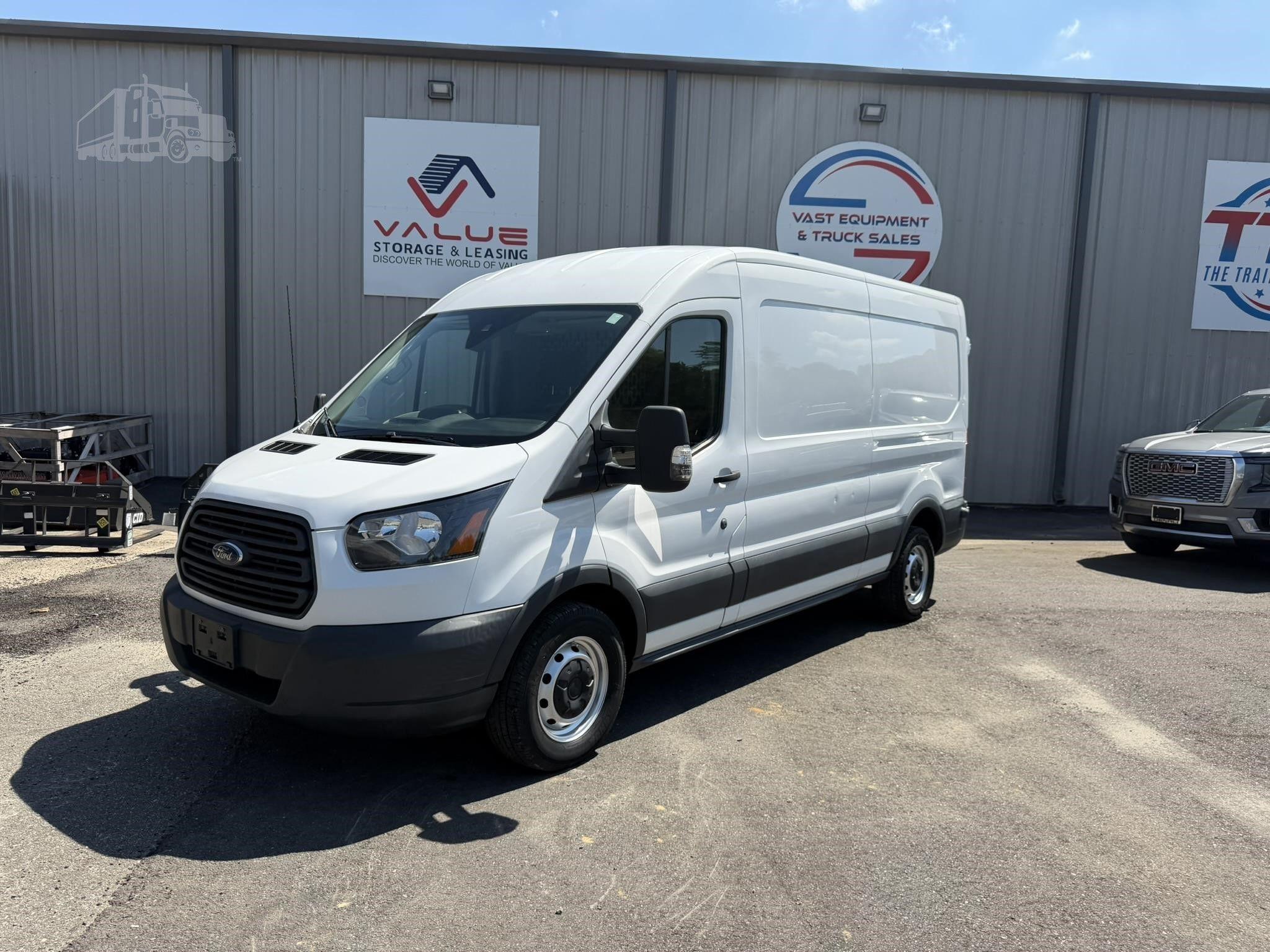 2018 FORD TRANSIT photo 2