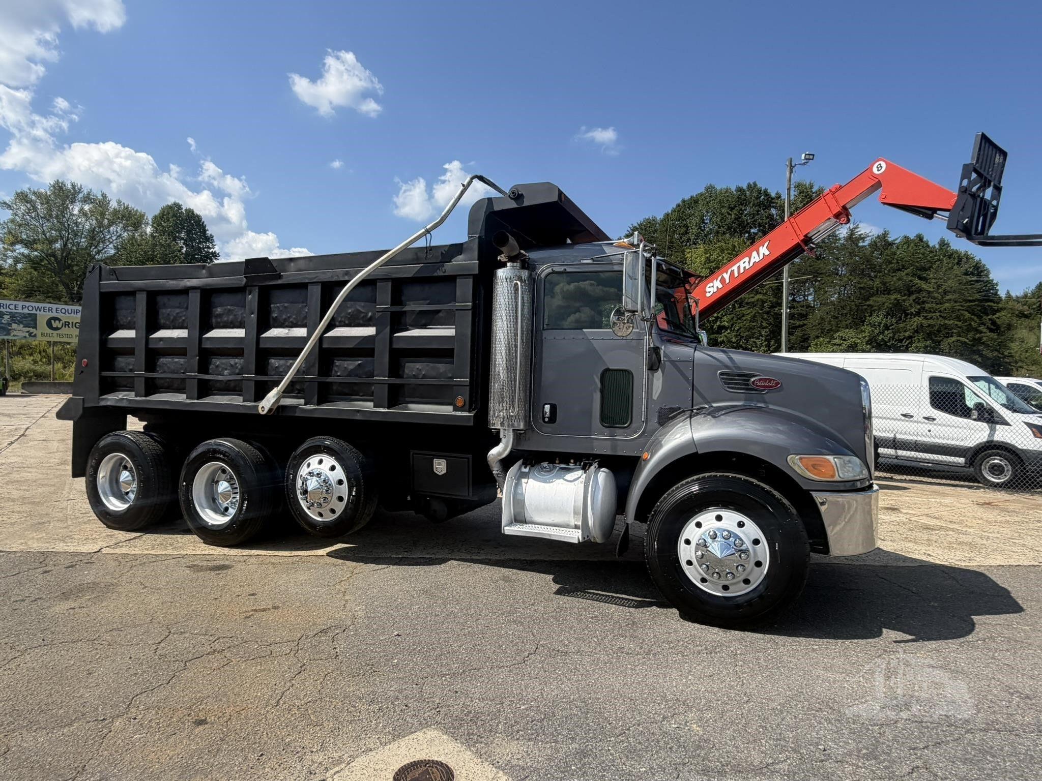 2007 PETERBILT 340