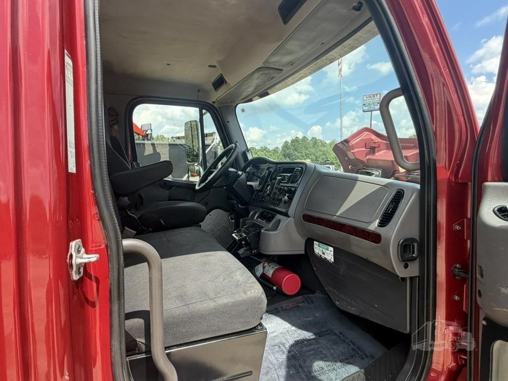 2018 FREIGHTLINER BUSINESS CLASS M2 106 photo 76
