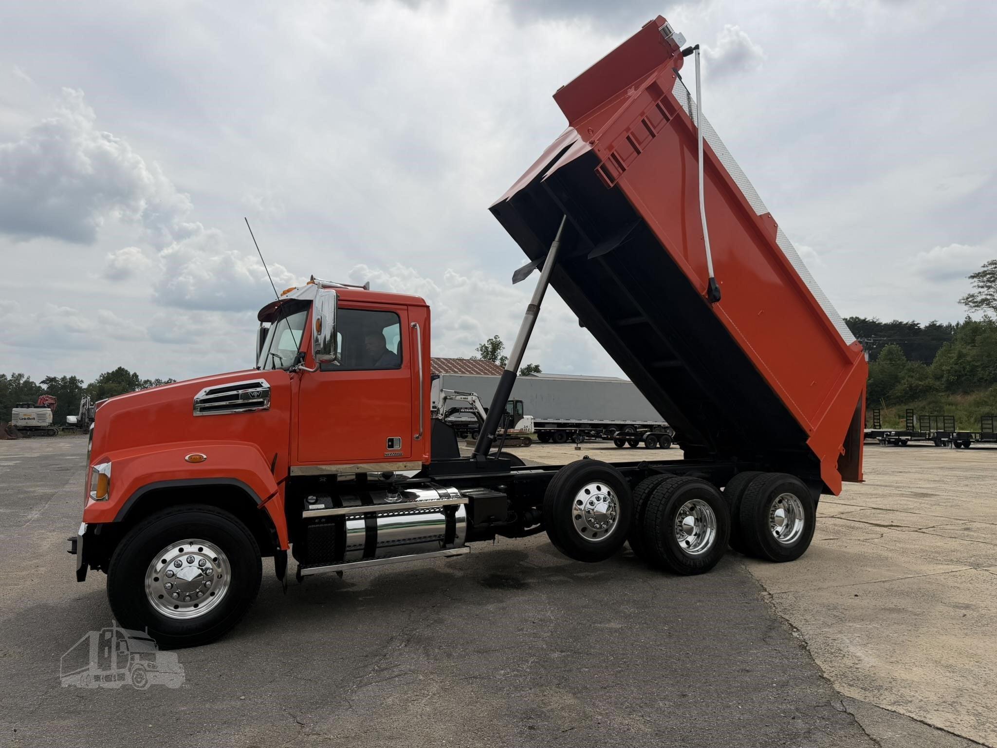 2018 WESTERN STAR 4700 photo 4
