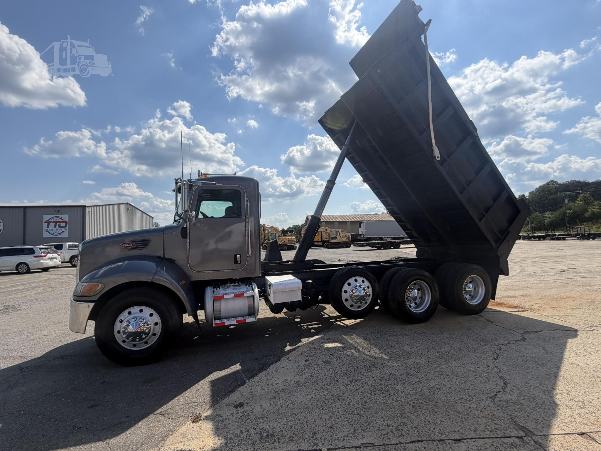 2007 PETERBILT 340 photo 21
