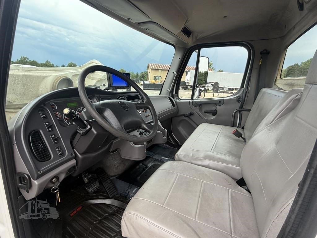 2016 FREIGHTLINER BUSINESS CLASS M2 106 photo 42