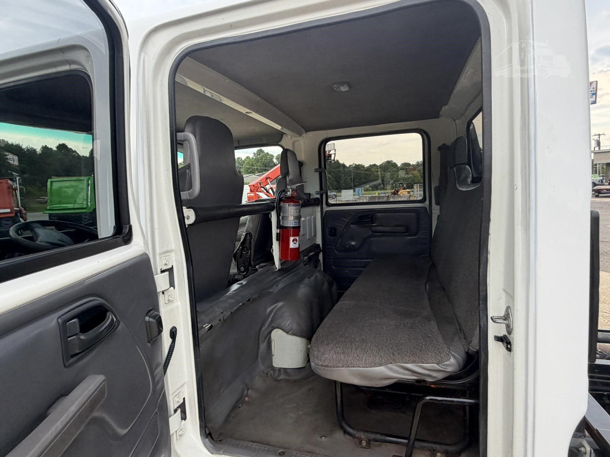 2016 ISUZU NPR HD photo 40