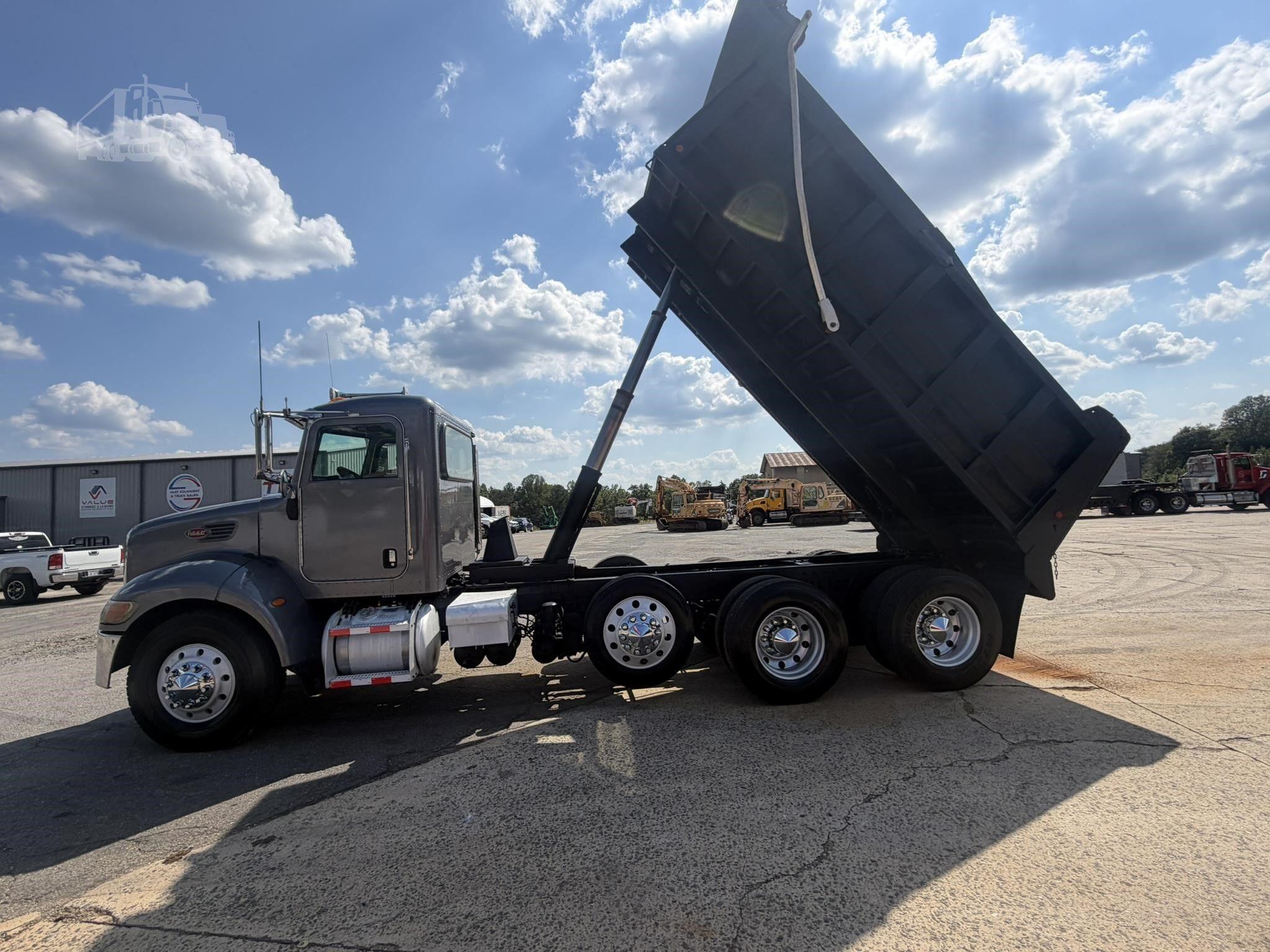 2007 PETERBILT 340 photo 19