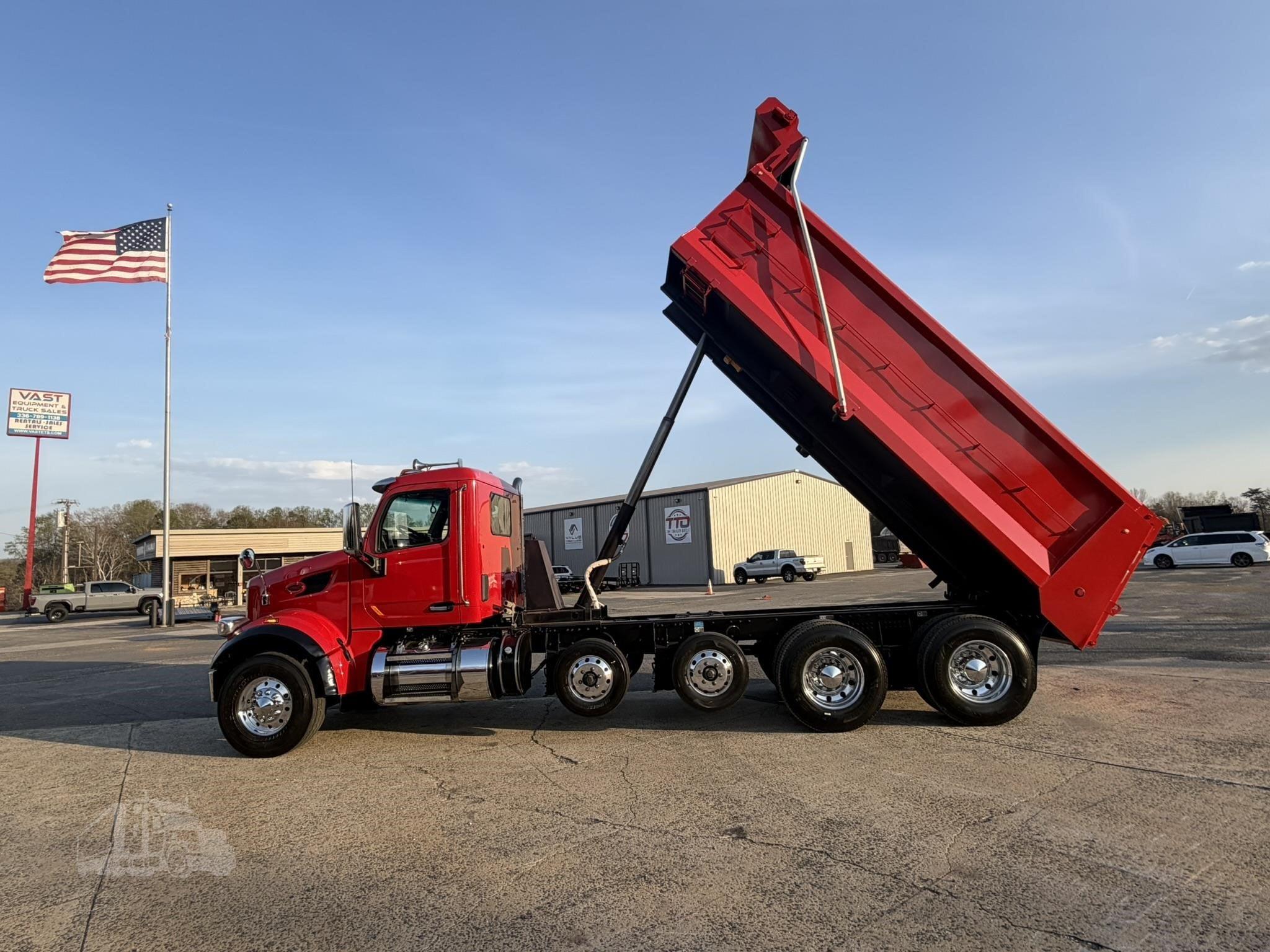 2022 PETERBILT 567 photo 42