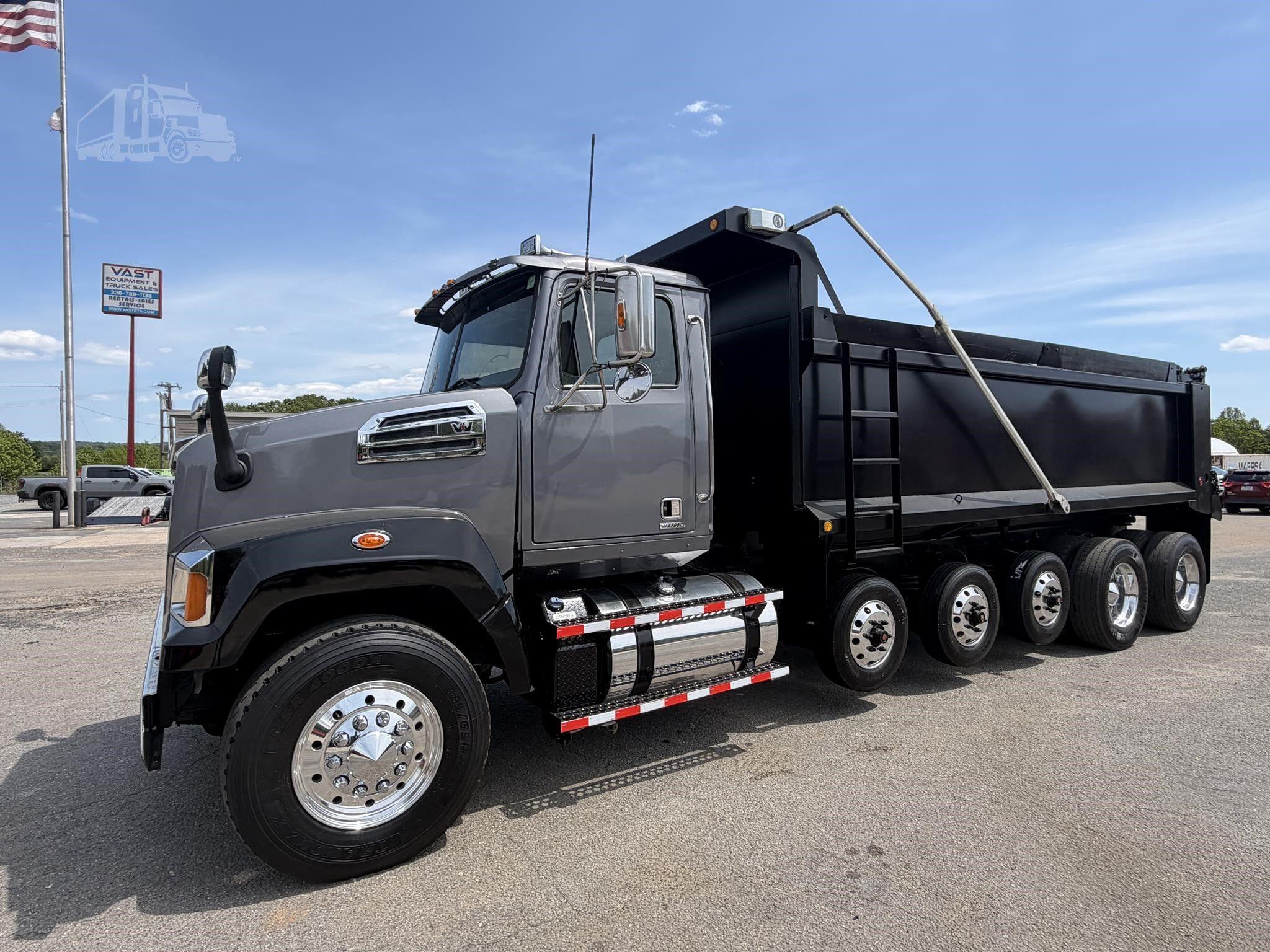 2015 WESTERN STAR 4700