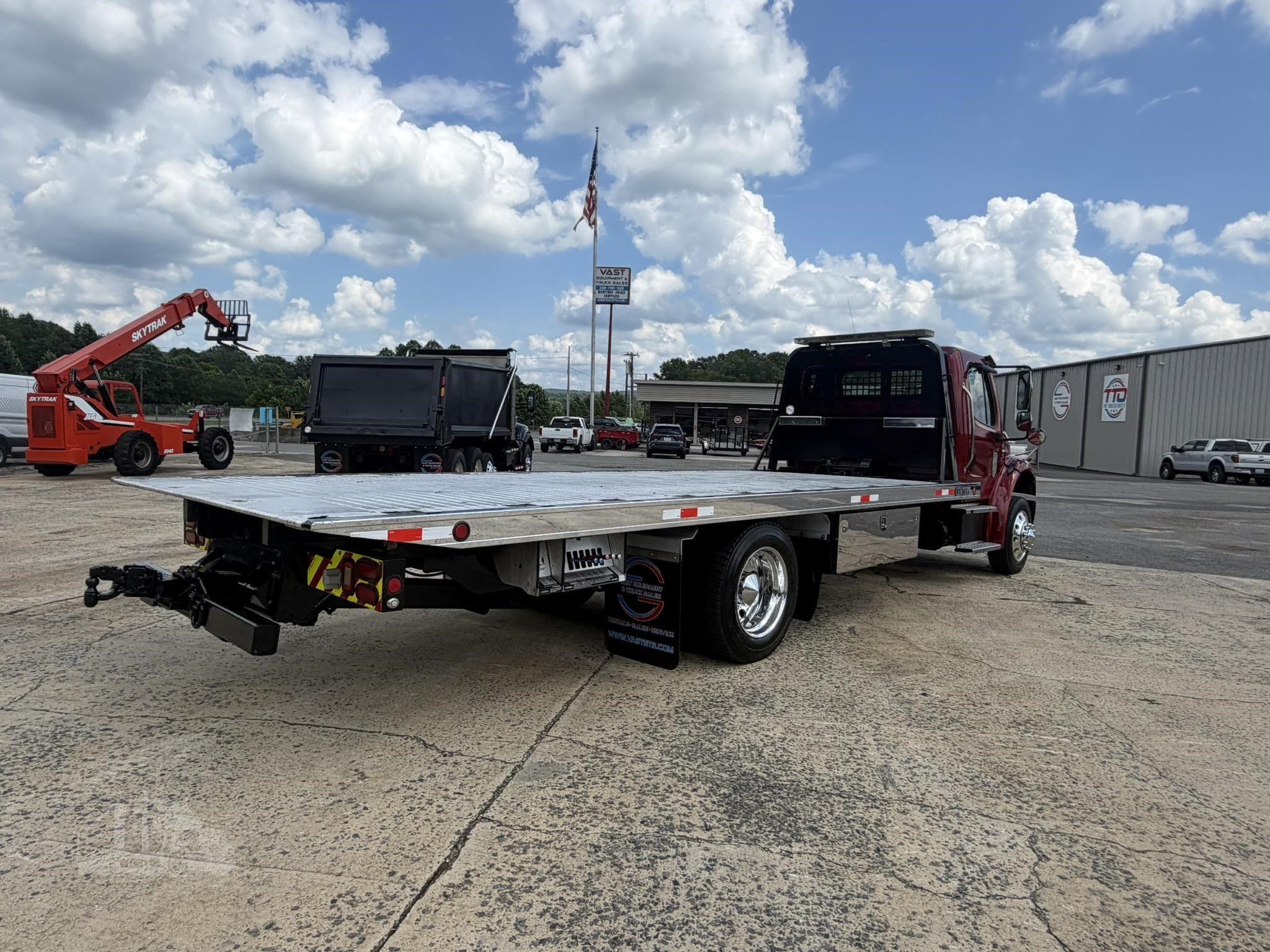 2018 FREIGHTLINER BUSINESS CLASS M2 106 photo 15