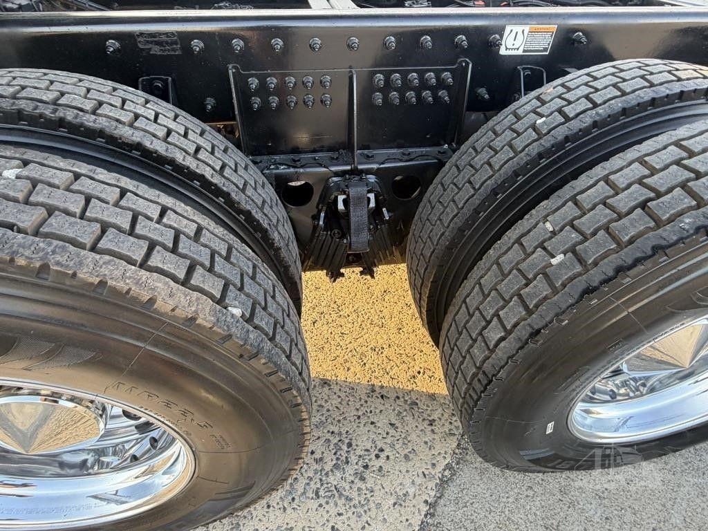 2022 PETERBILT 567 photo 46