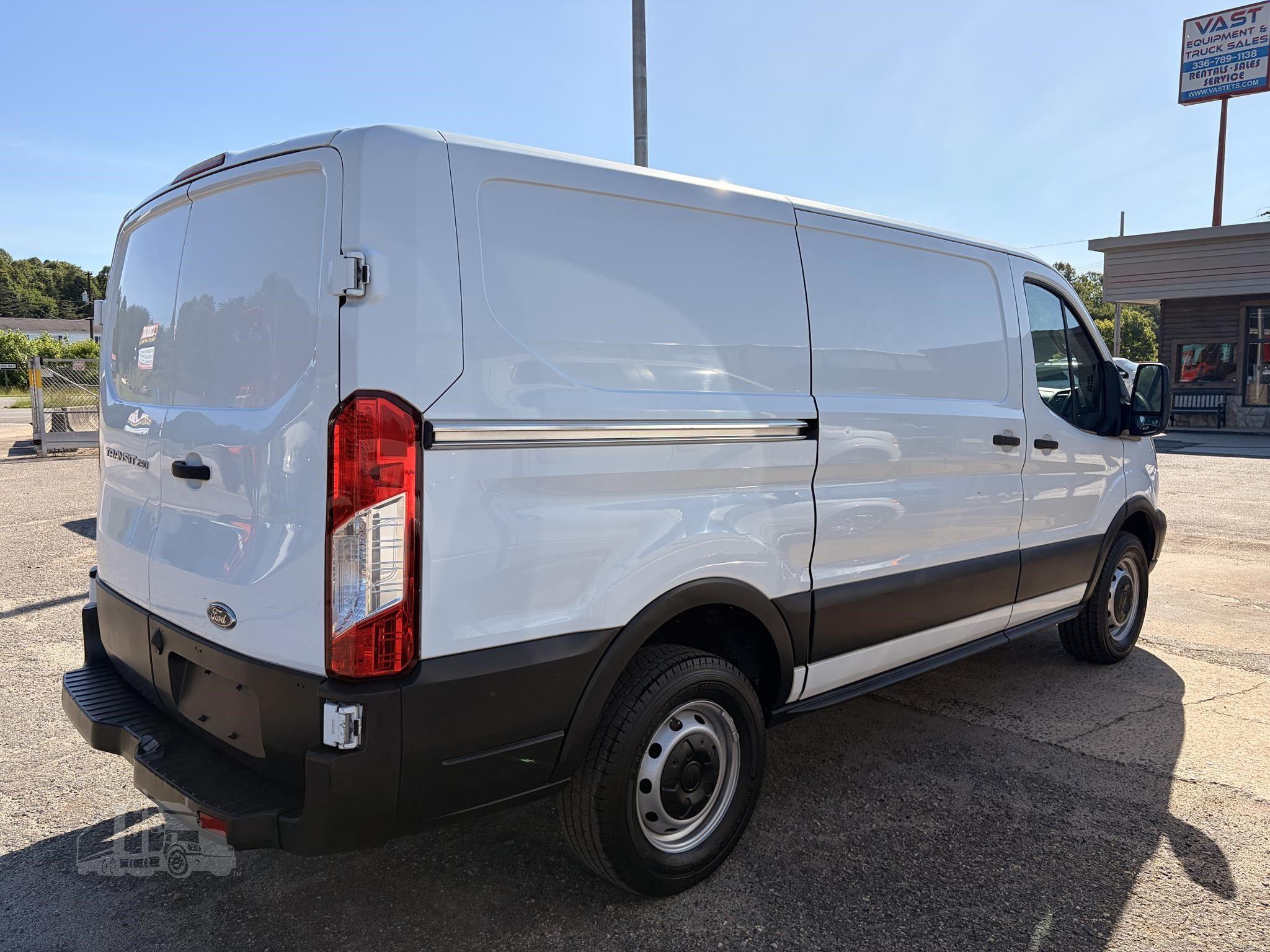 2018 FORD TRANSIT photo 11
