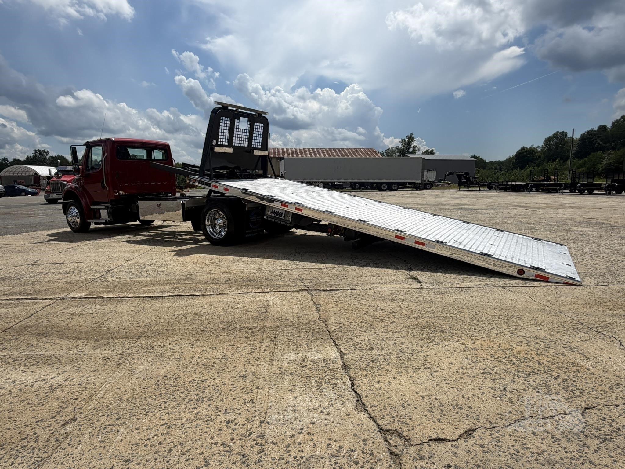 2018 FREIGHTLINER BUSINESS CLASS M2 106 photo 37