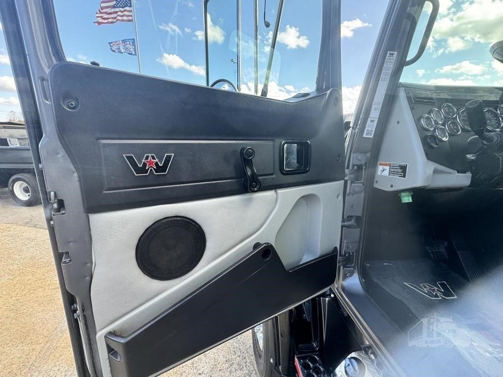 2018 WESTERN STAR 4700 photo 60