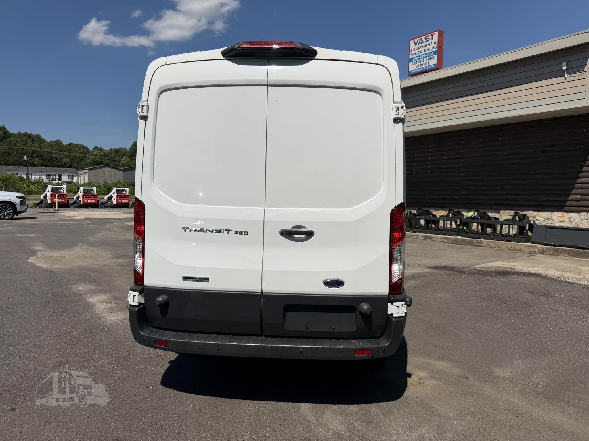 2018 FORD TRANSIT photo 14