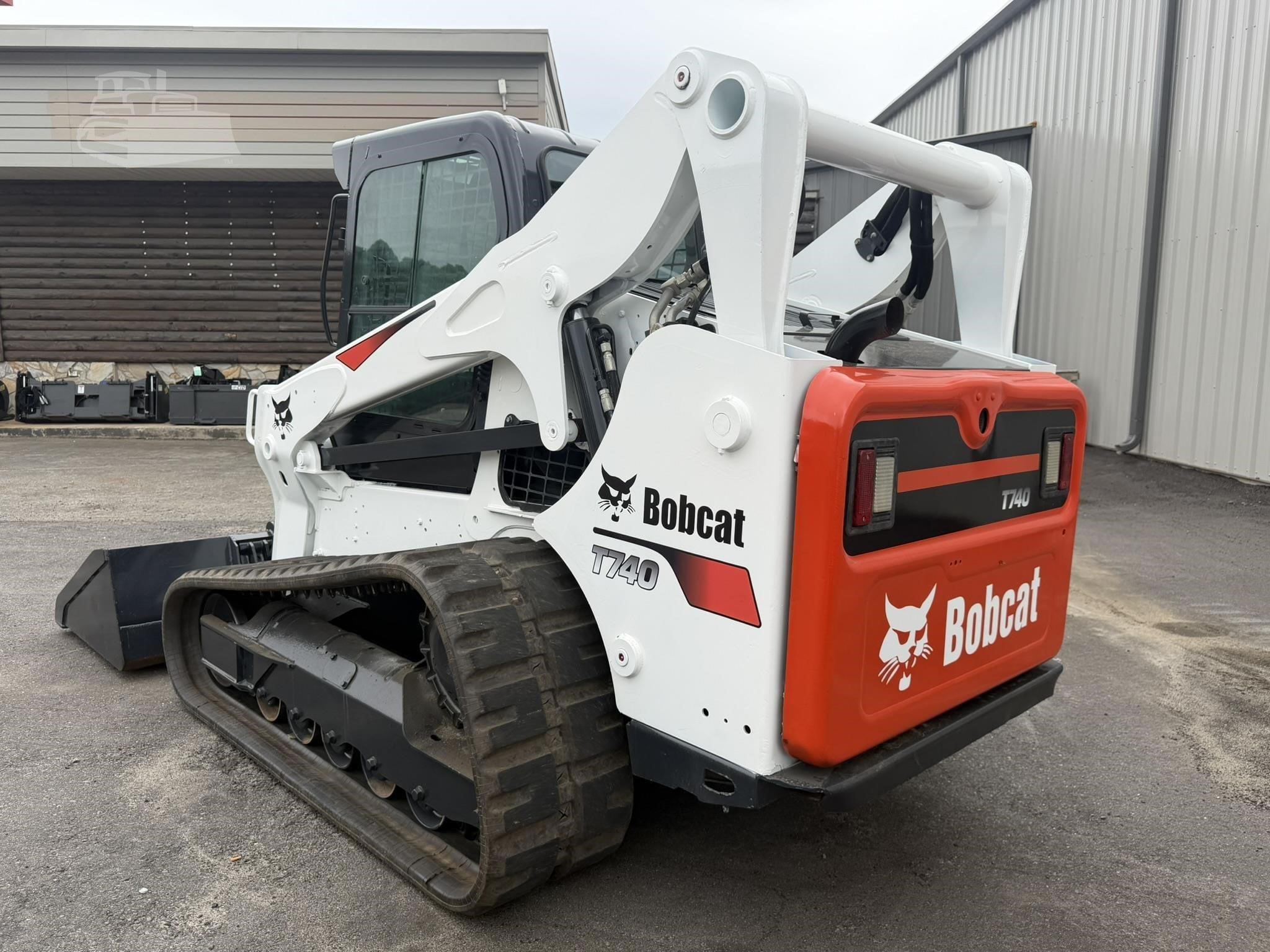 2018 BOBCAT T740 photo 9