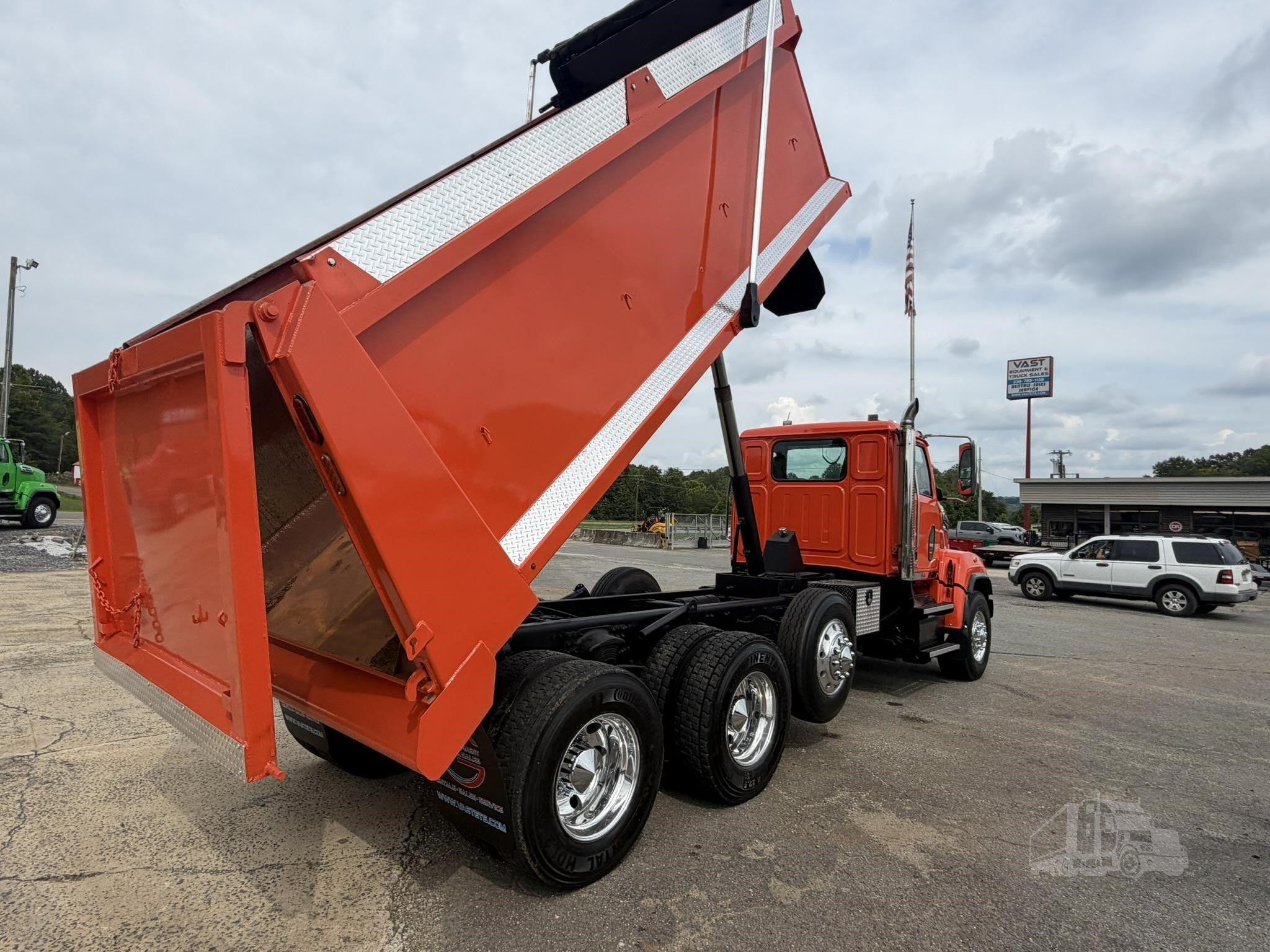 2018 WESTERN STAR 4700 photo 28