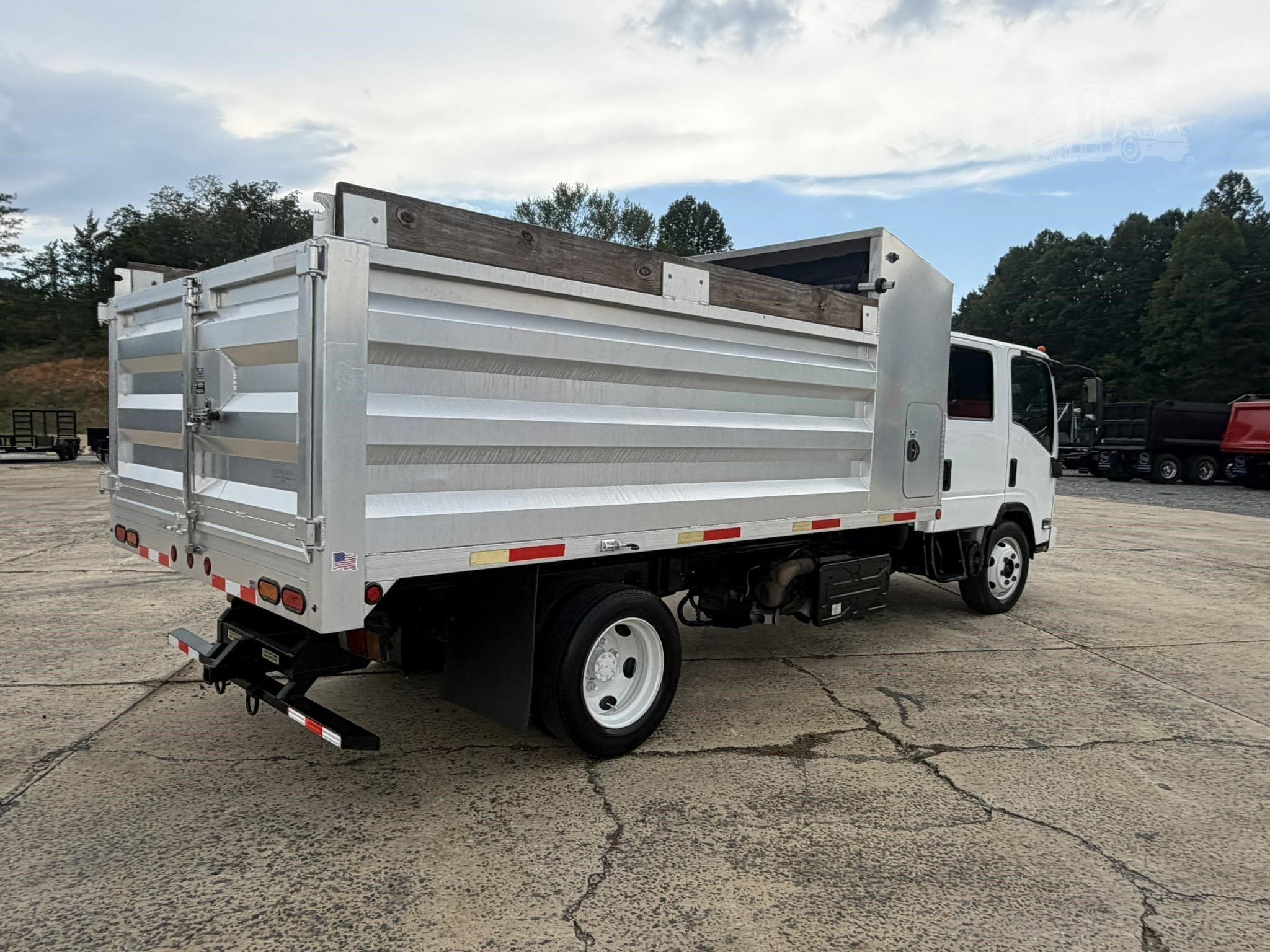 2016 ISUZU NPR HD photo 19
